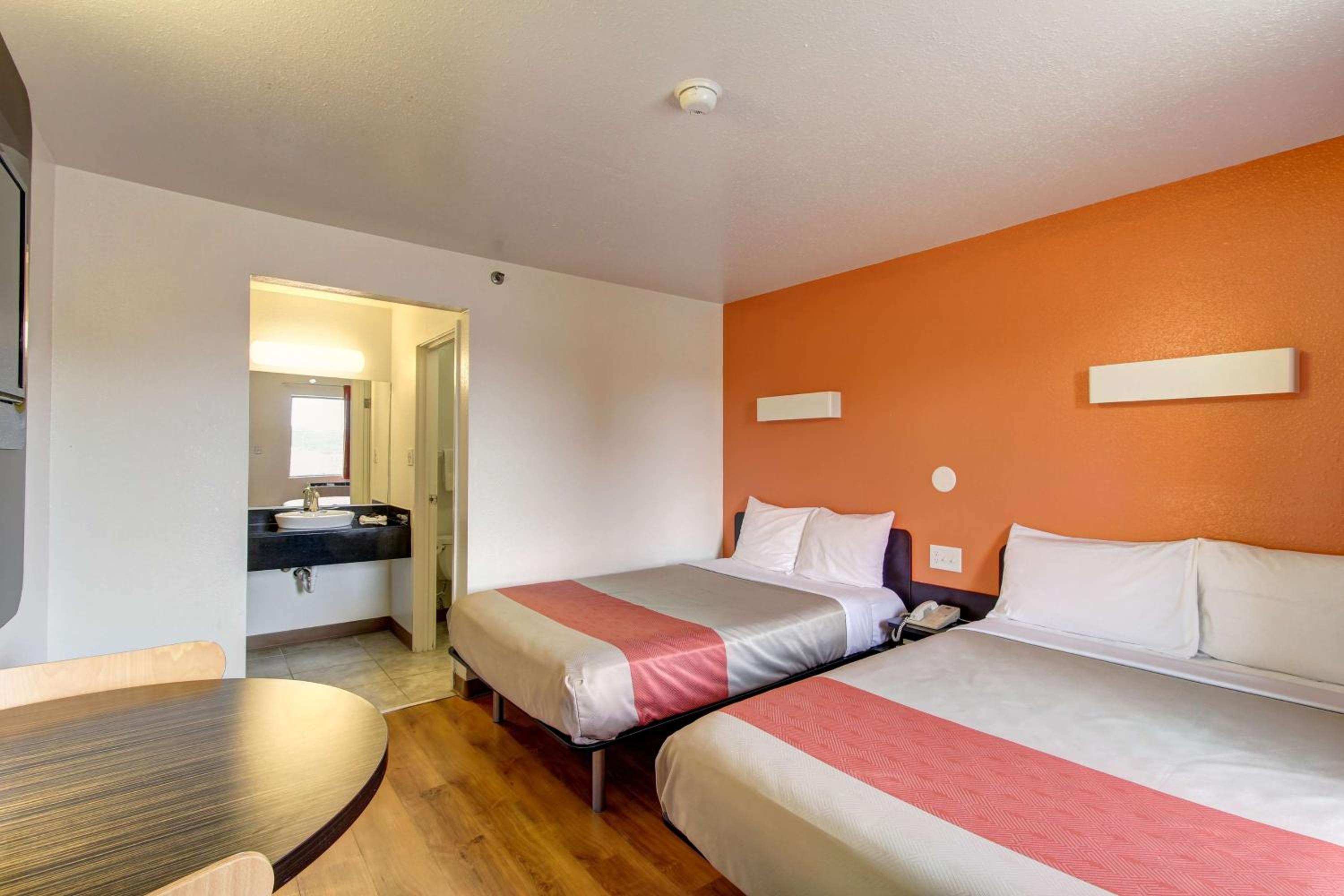 Quadruple Room - Non-Smoking