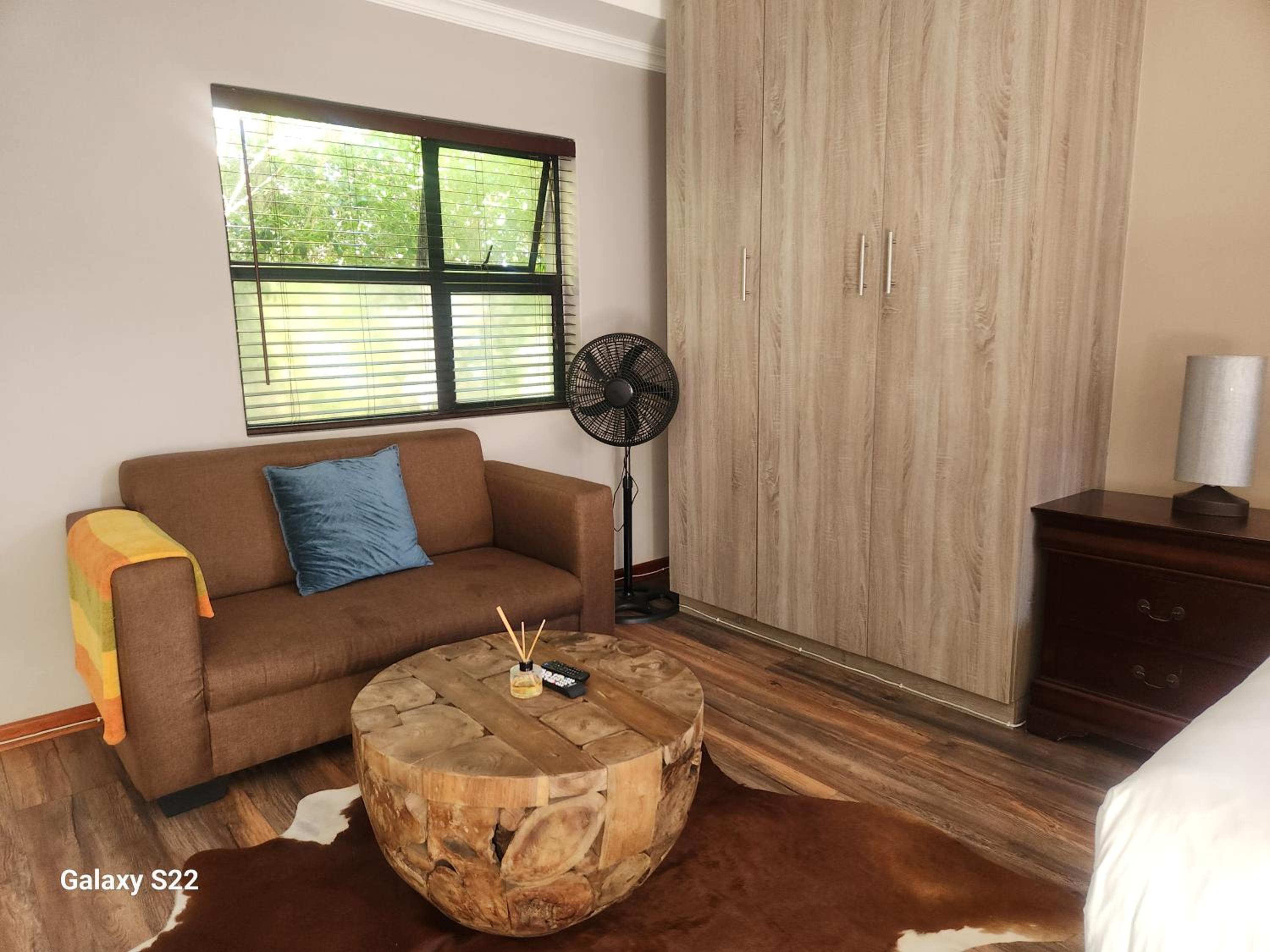 Apartment with Balcony photo 1
