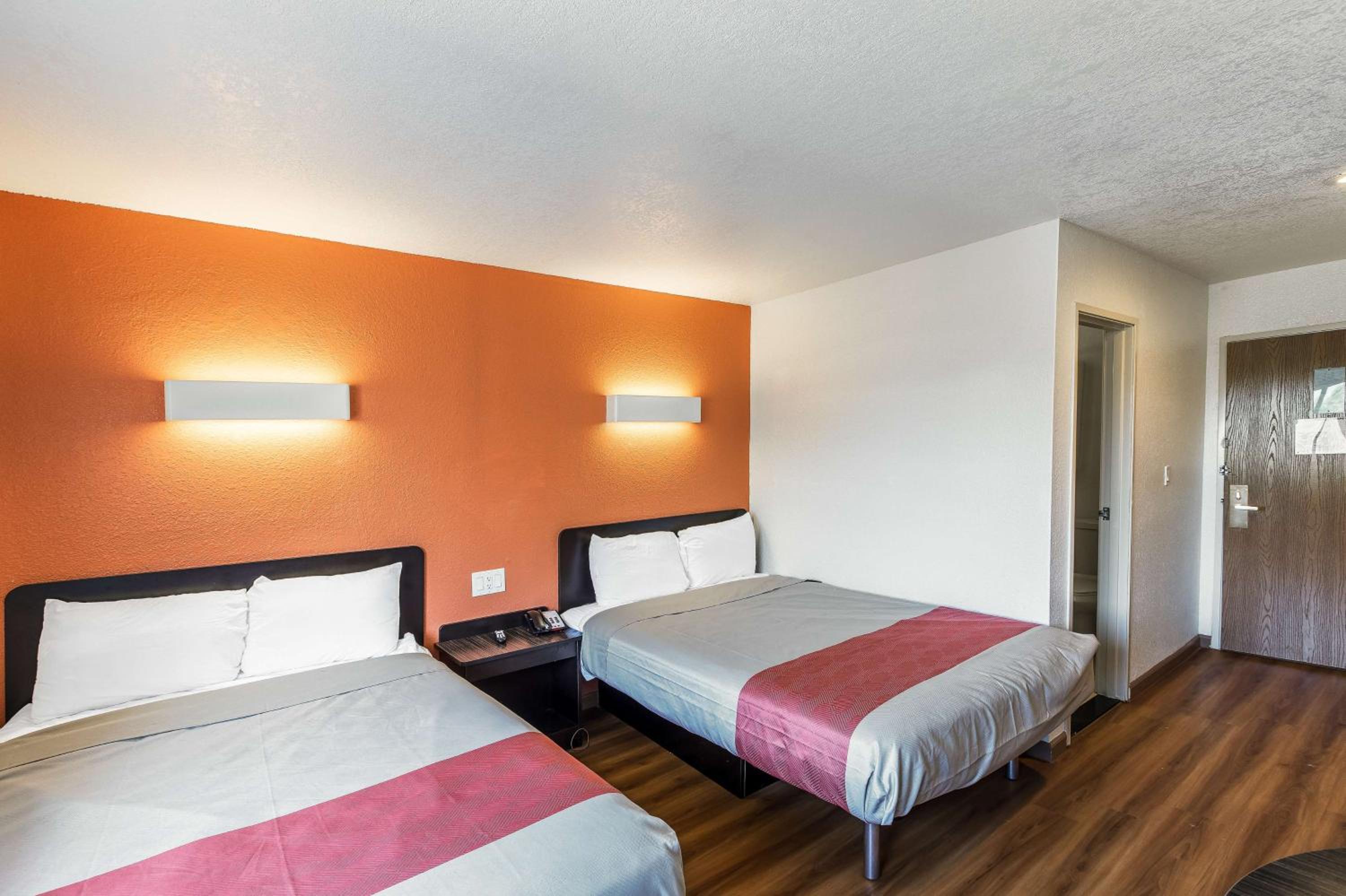 King Room - Non-Smoking