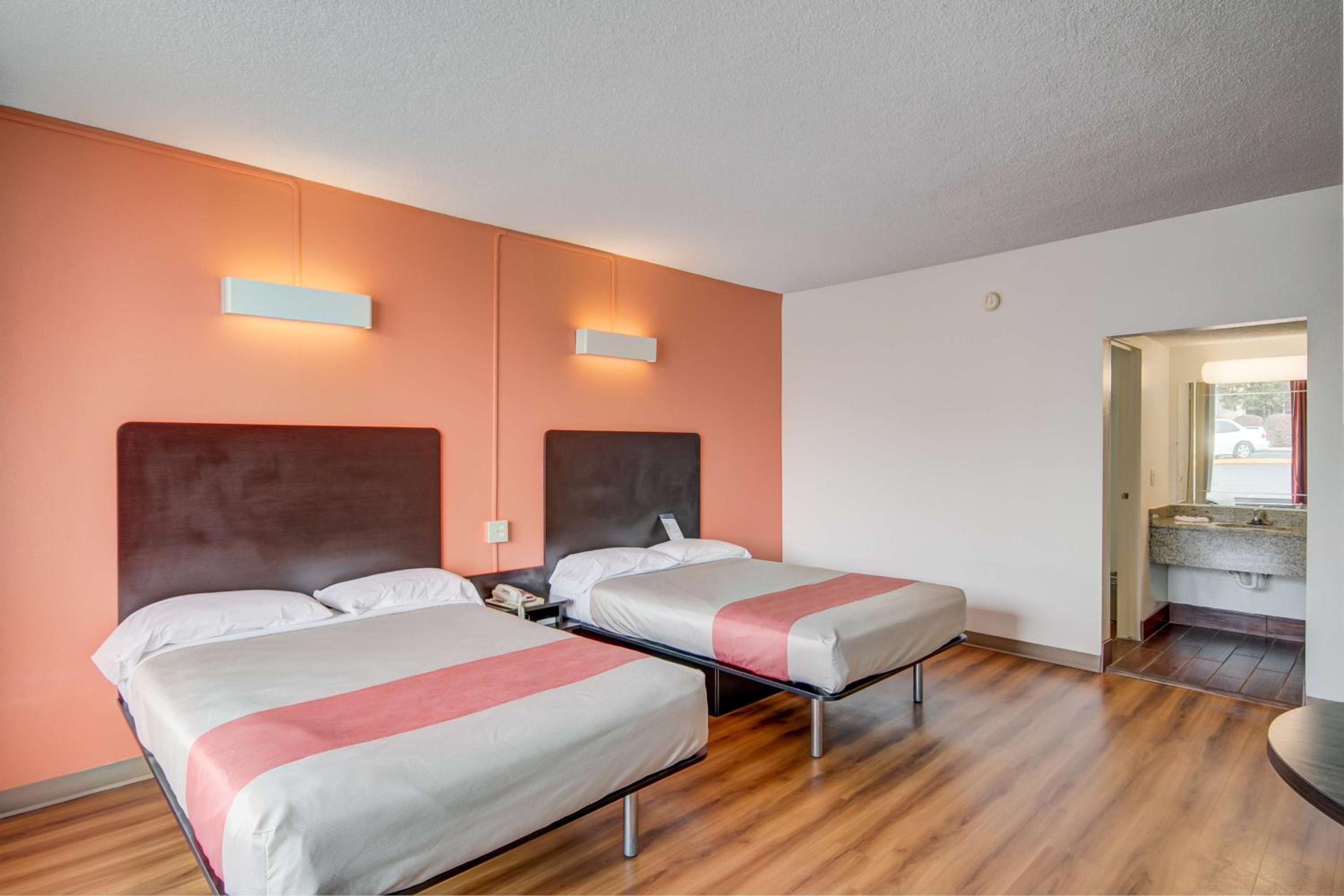 Deluxe Quadruple Room - Non-Smoking - Photo 3