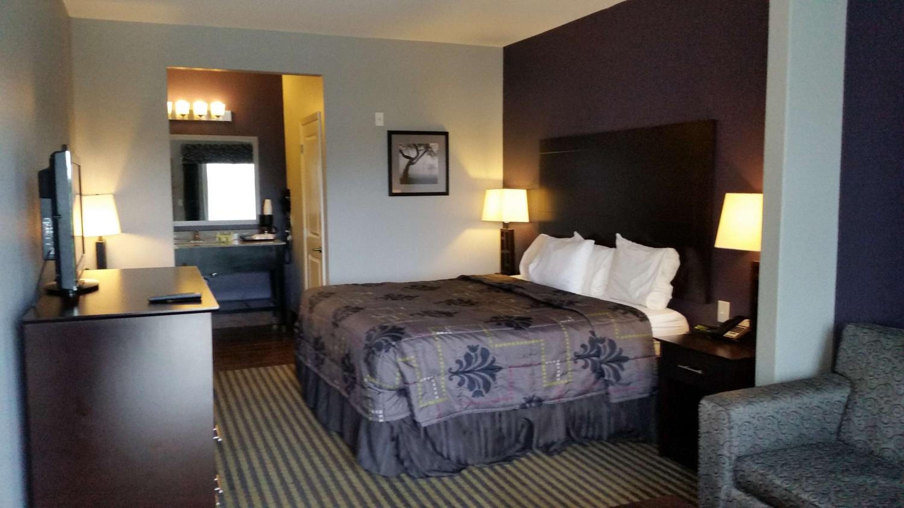 Deluxe King Room