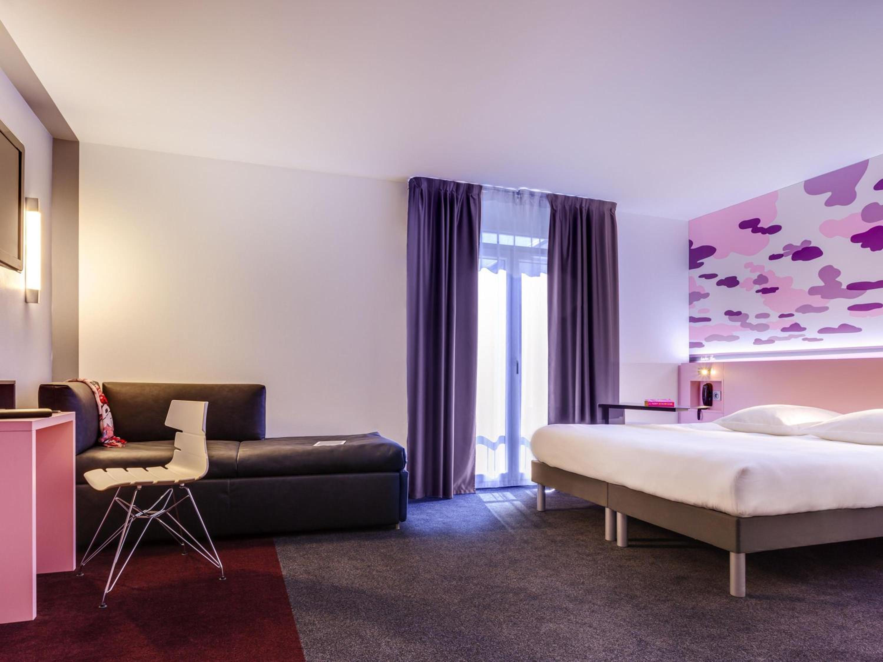Standard Room With Three Single Beds photo 2