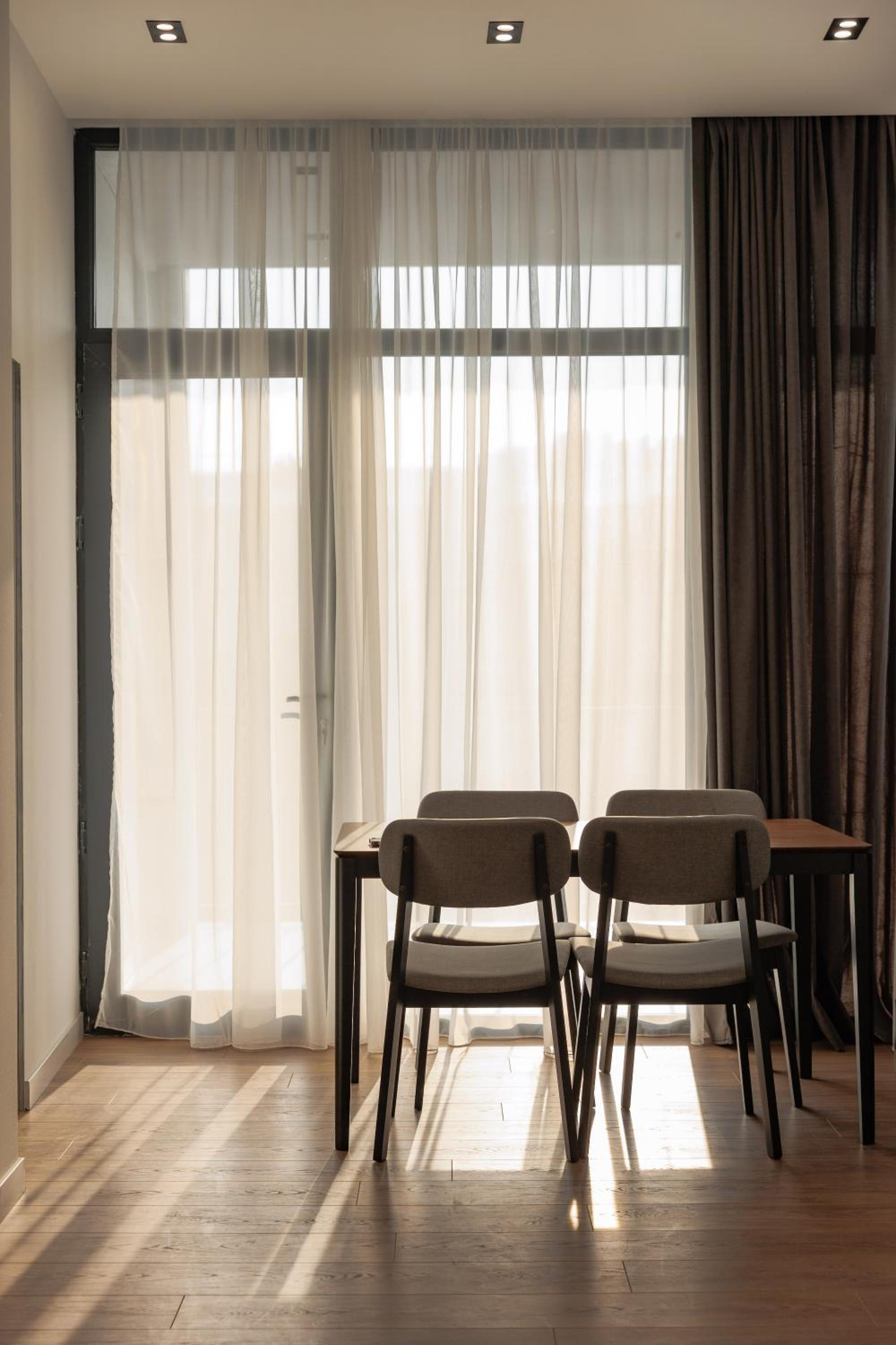 Two-Bedroom Apartment with Balcony photo 2