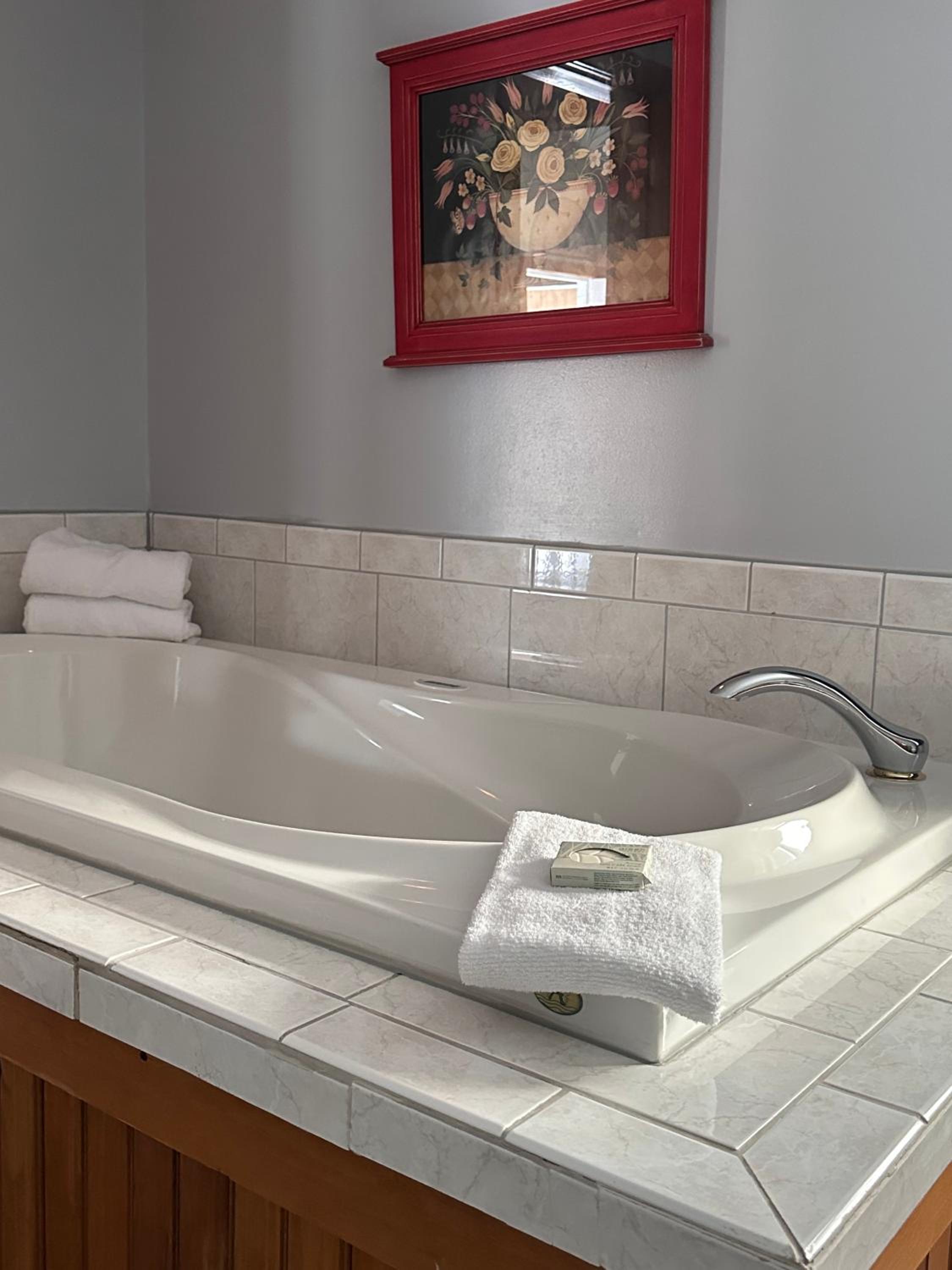 Ethan Allen - Photo 4