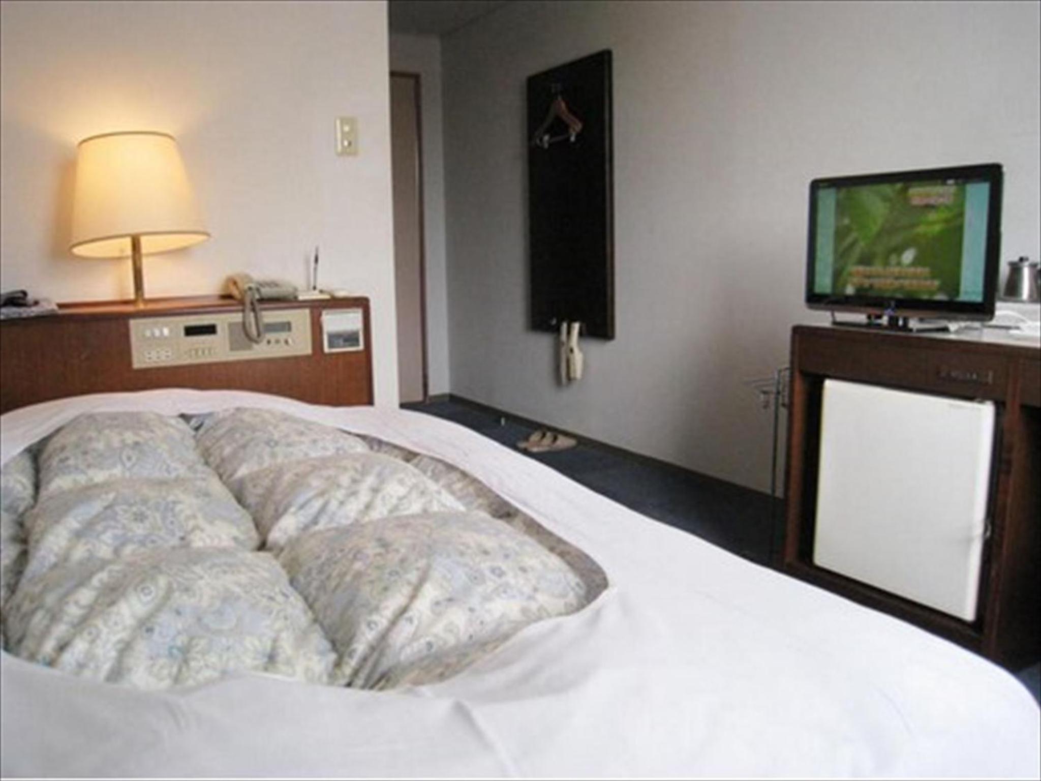 Double Room with Small Double Bed - Smoking - Photo 3