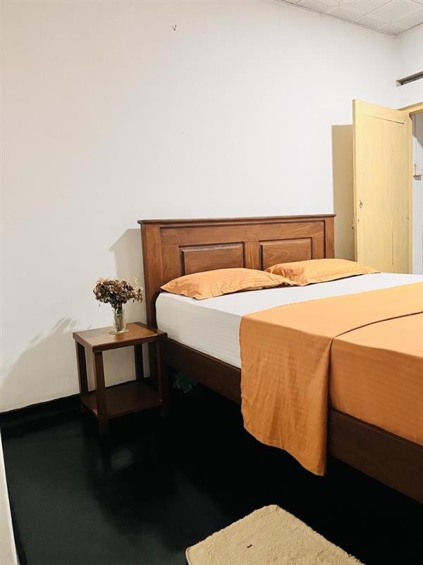 Queen Room photo 2