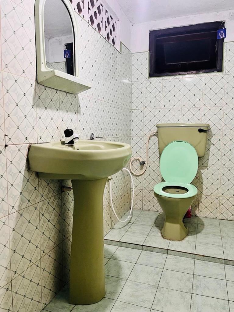 Queen Room photo 1
