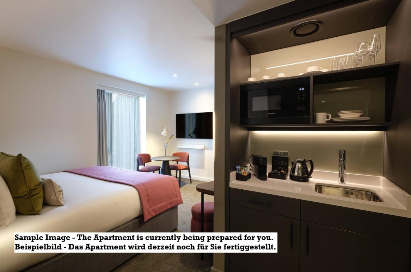 Deluxe Apartment