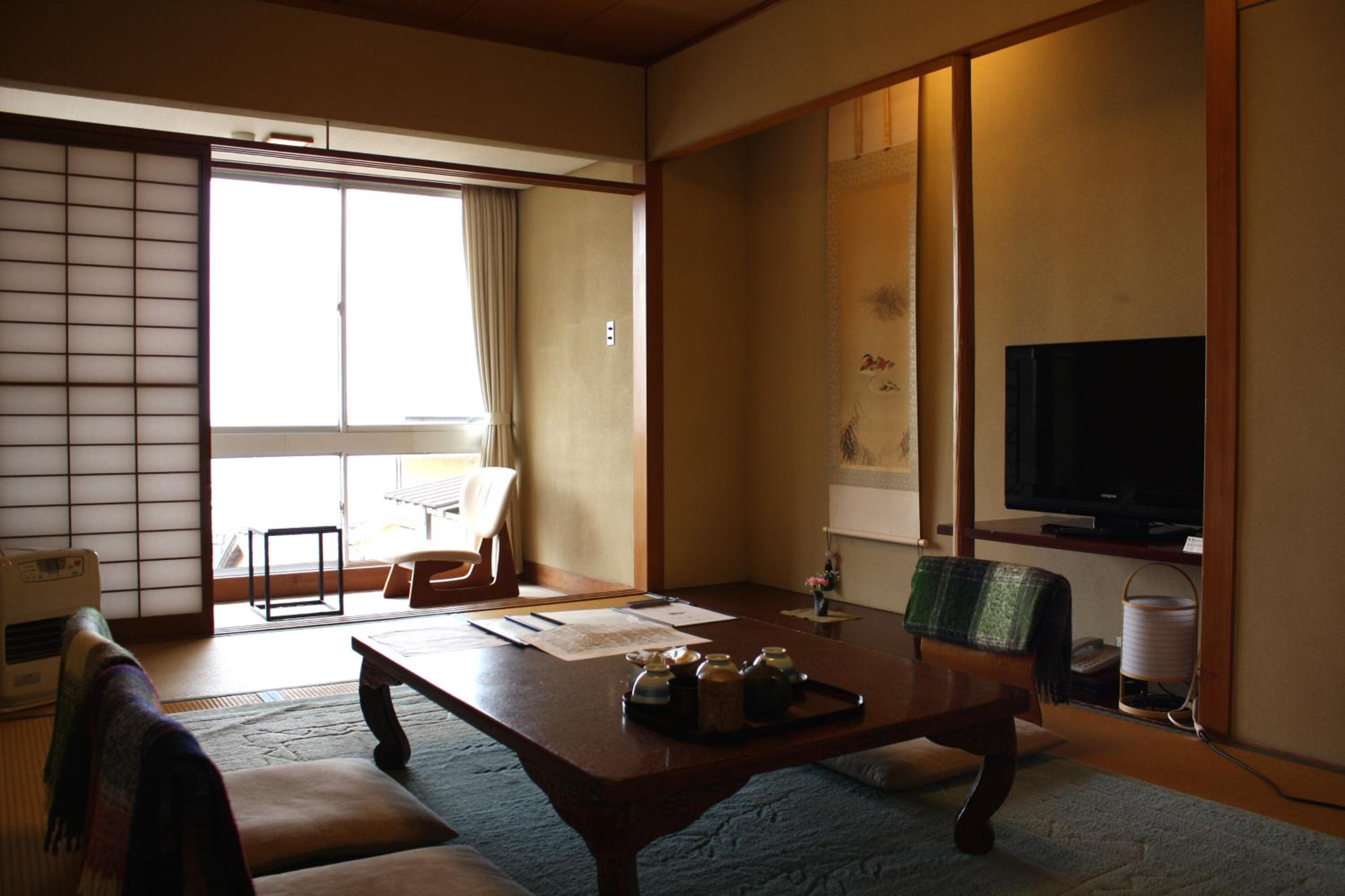 Japanese-Style Room with Shared Bathroom - Annex photo 2