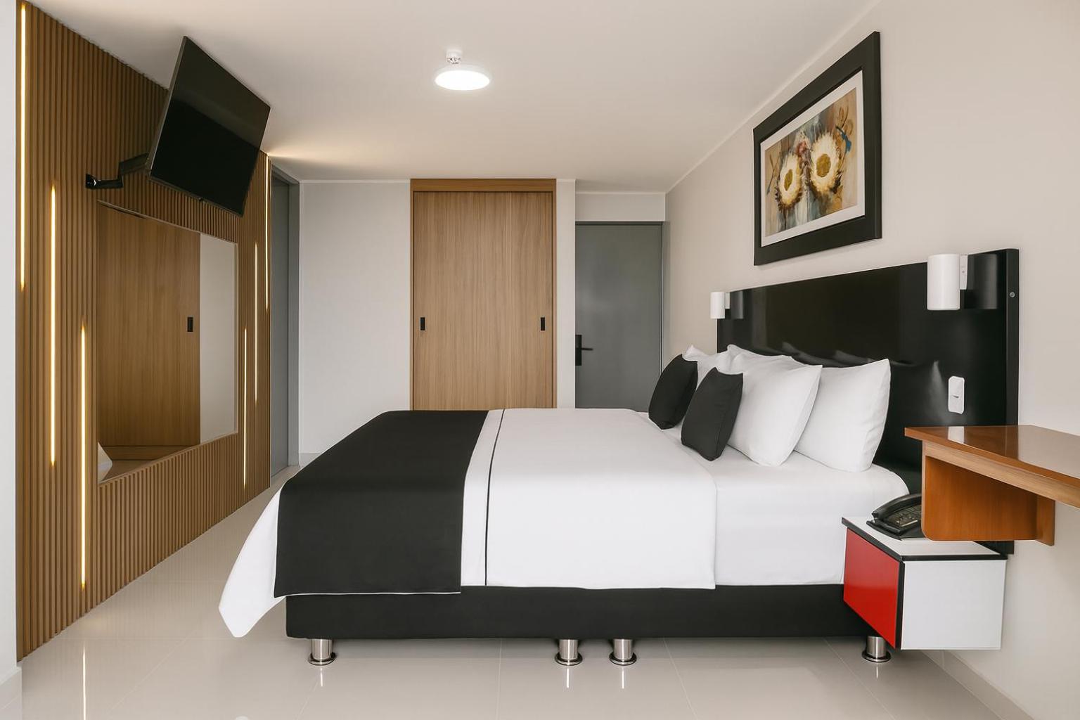 Deluxe Suite with Spa Bath