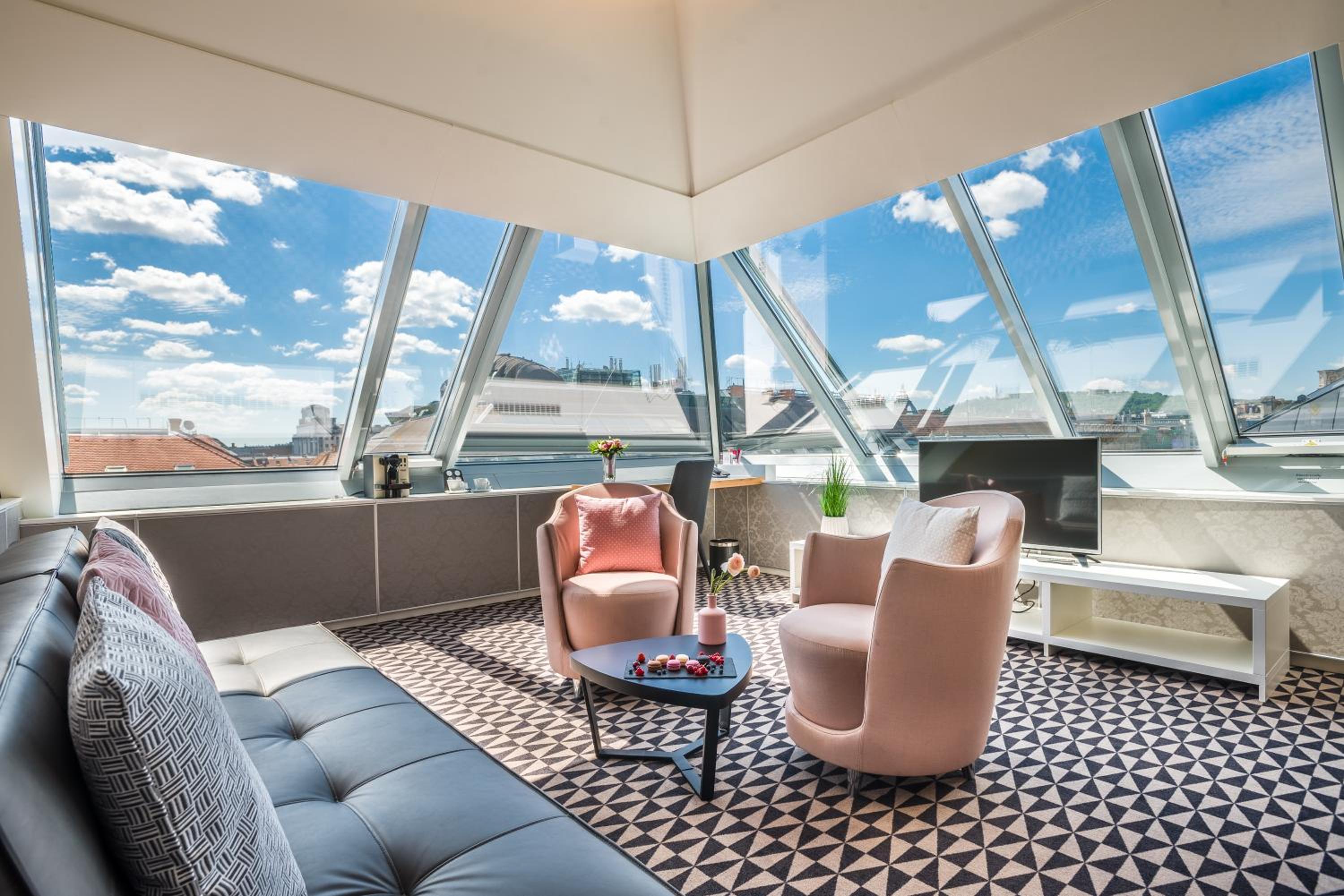 Top Floor Andrassy Suite