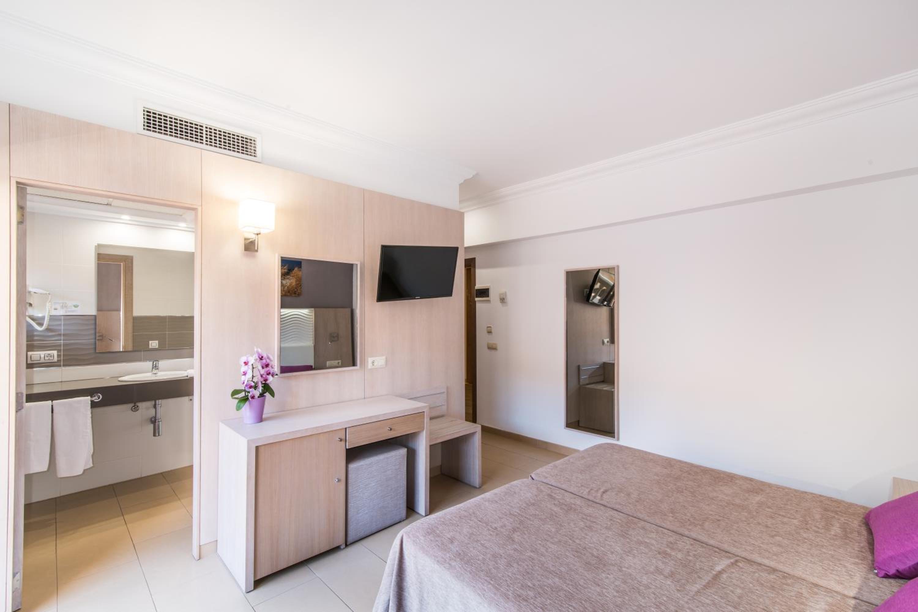 Double Room photo 2