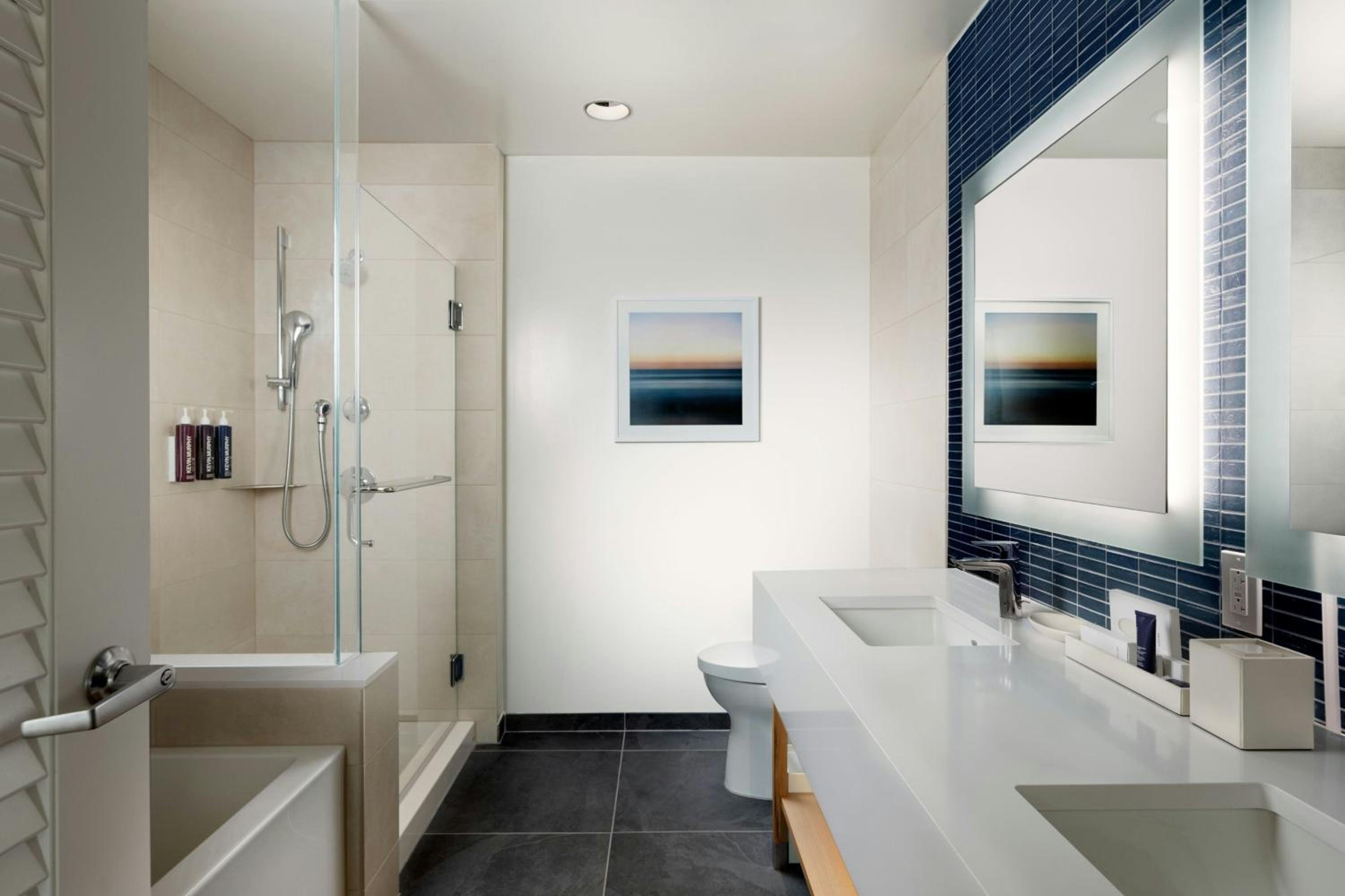 Alani Penthouse Suite