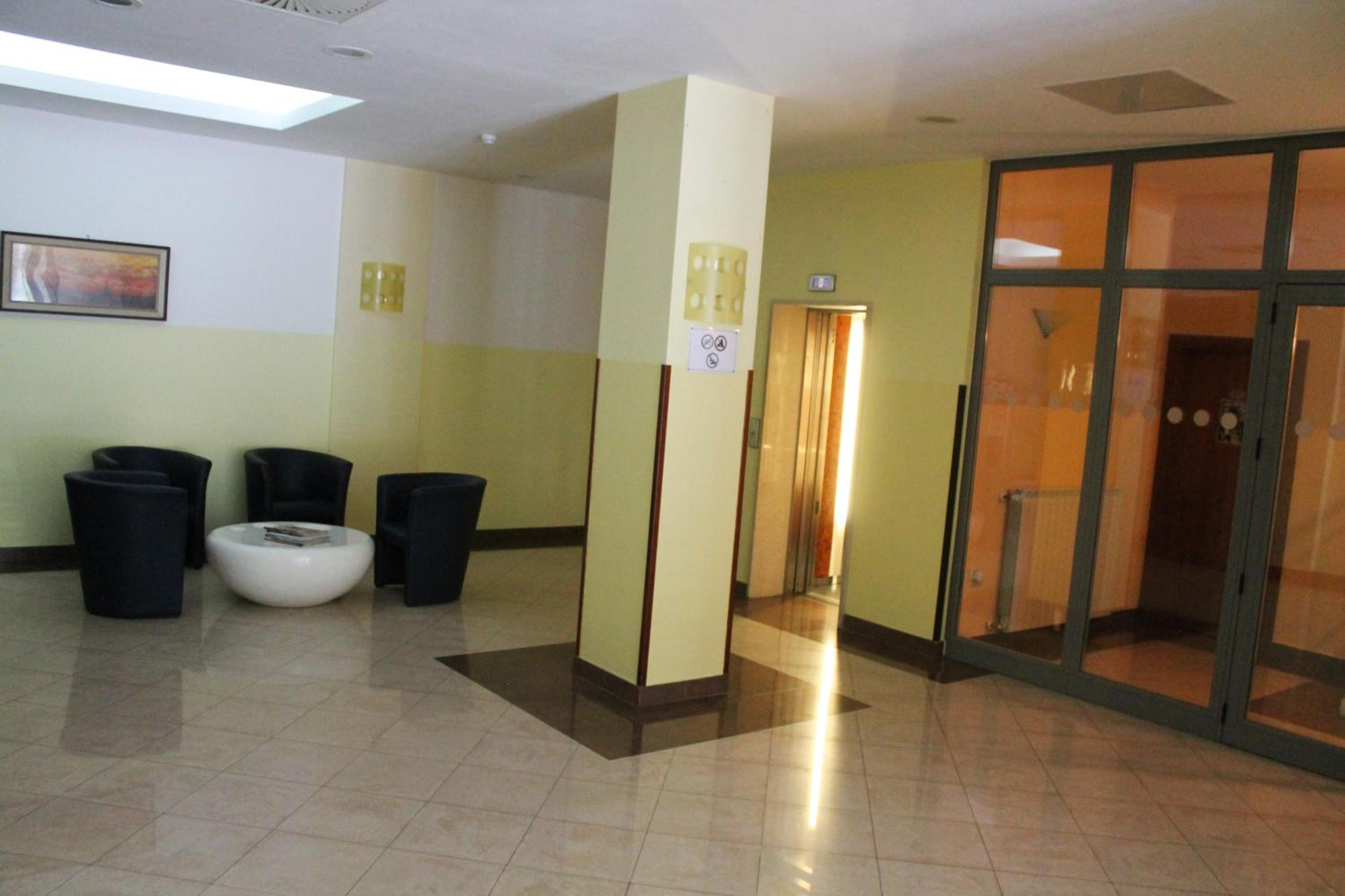 Studio Apartment photo 2