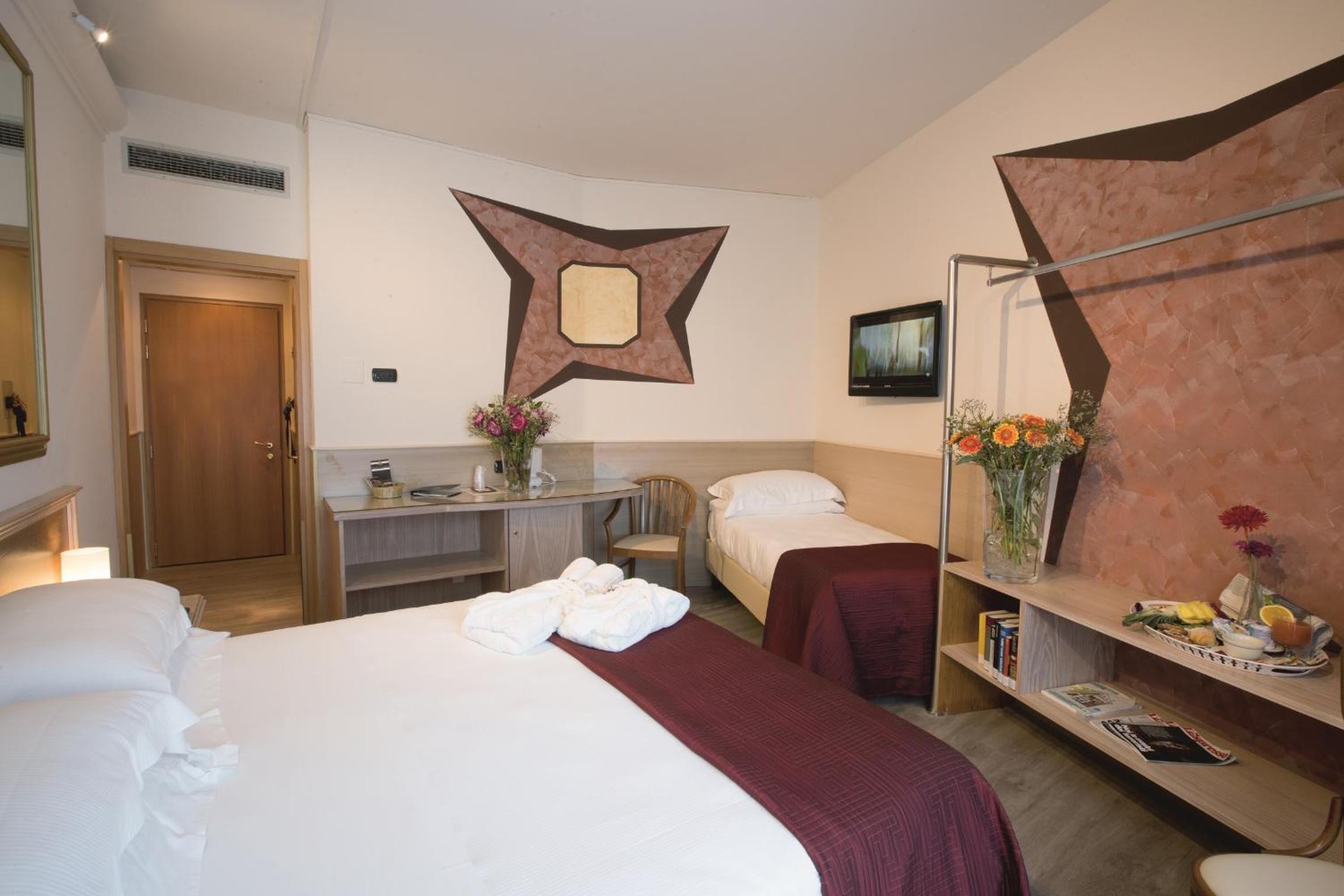 Triple Room - Photo 2