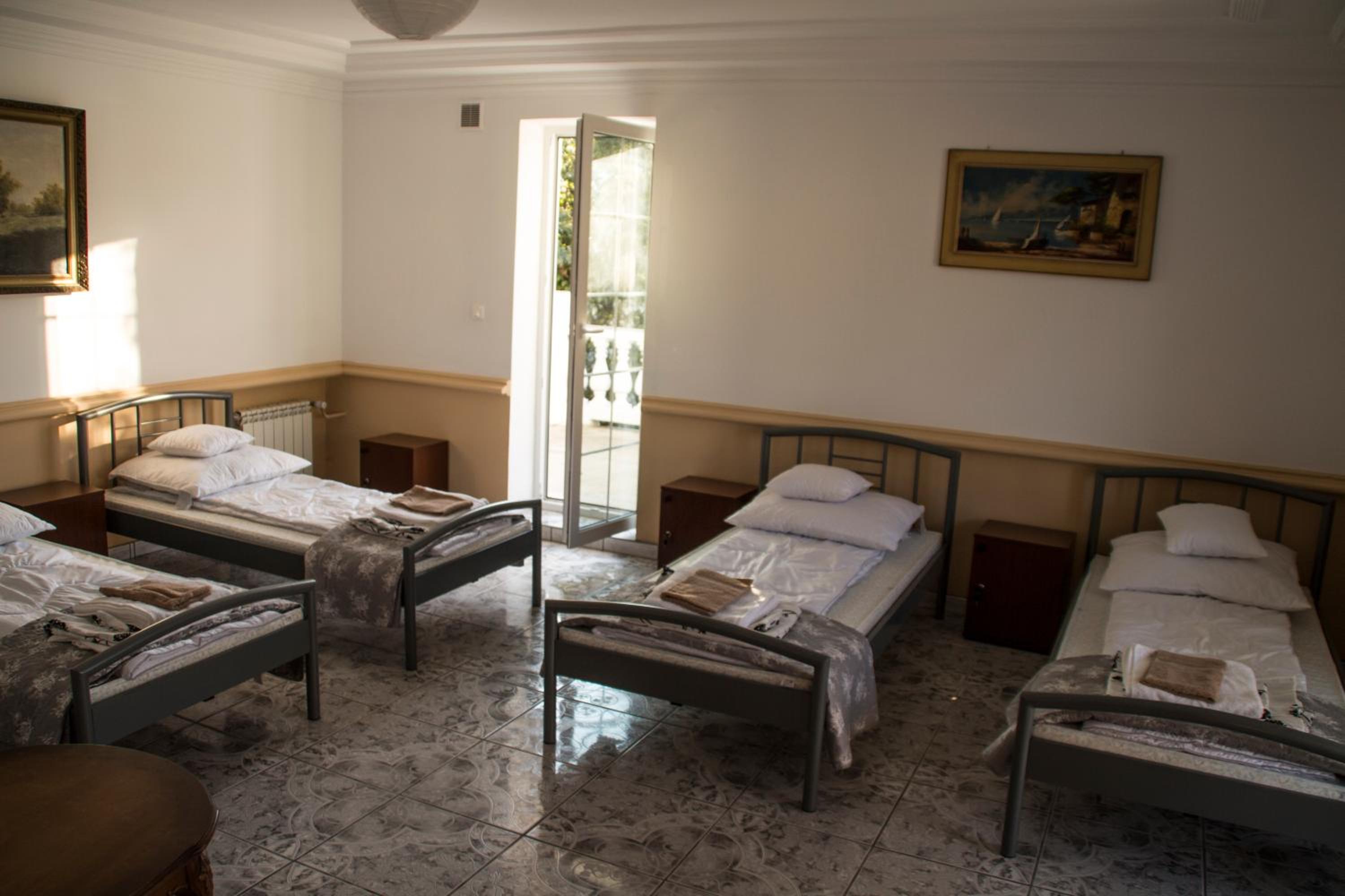 Quintuple Room - Photo 5