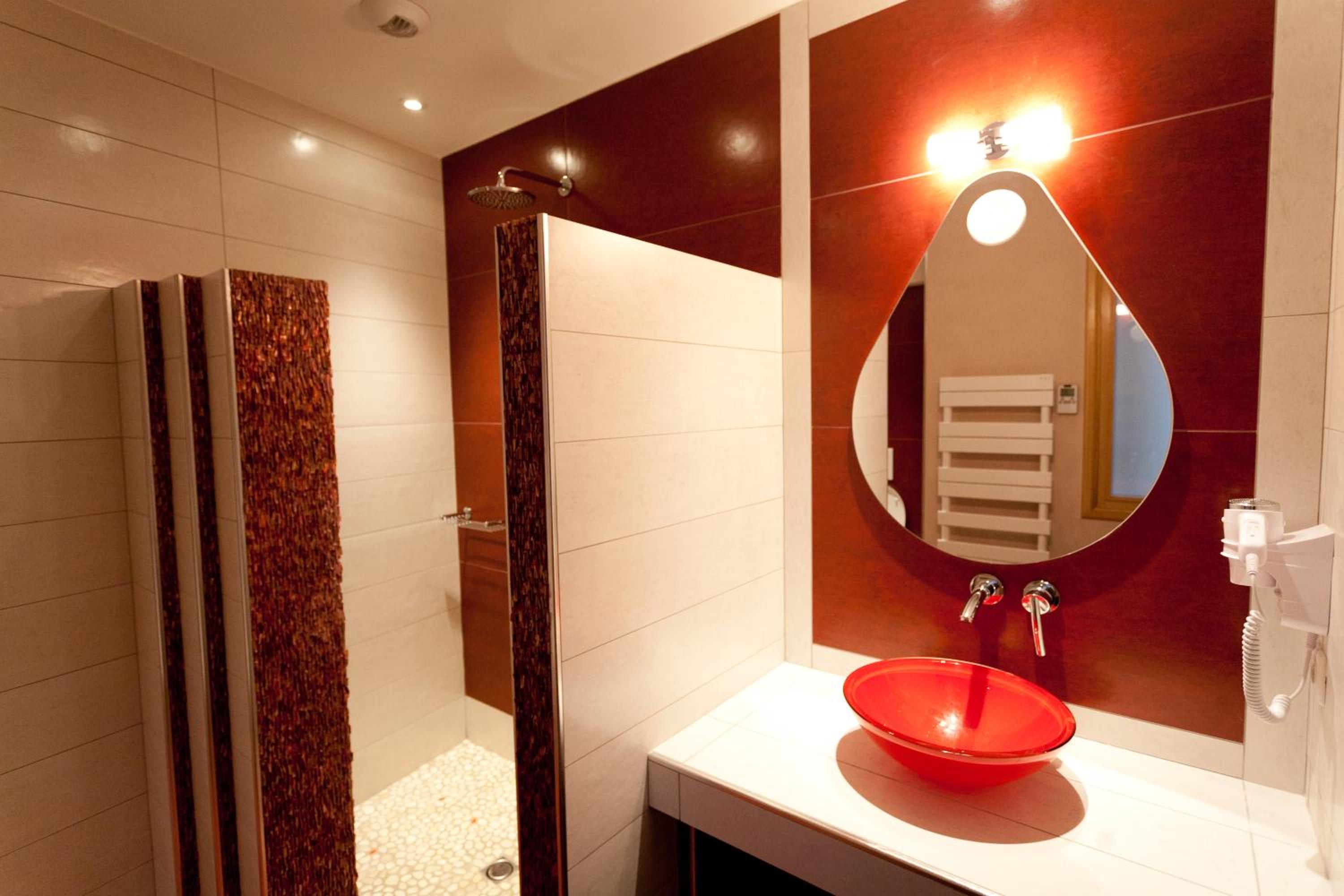 Double Room - Photo 11