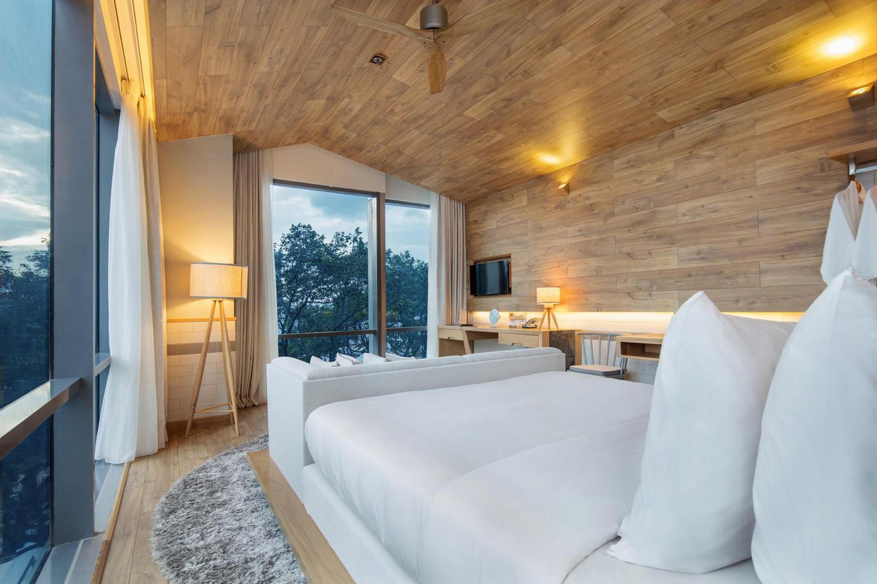 Corner Suite with Spa Offer