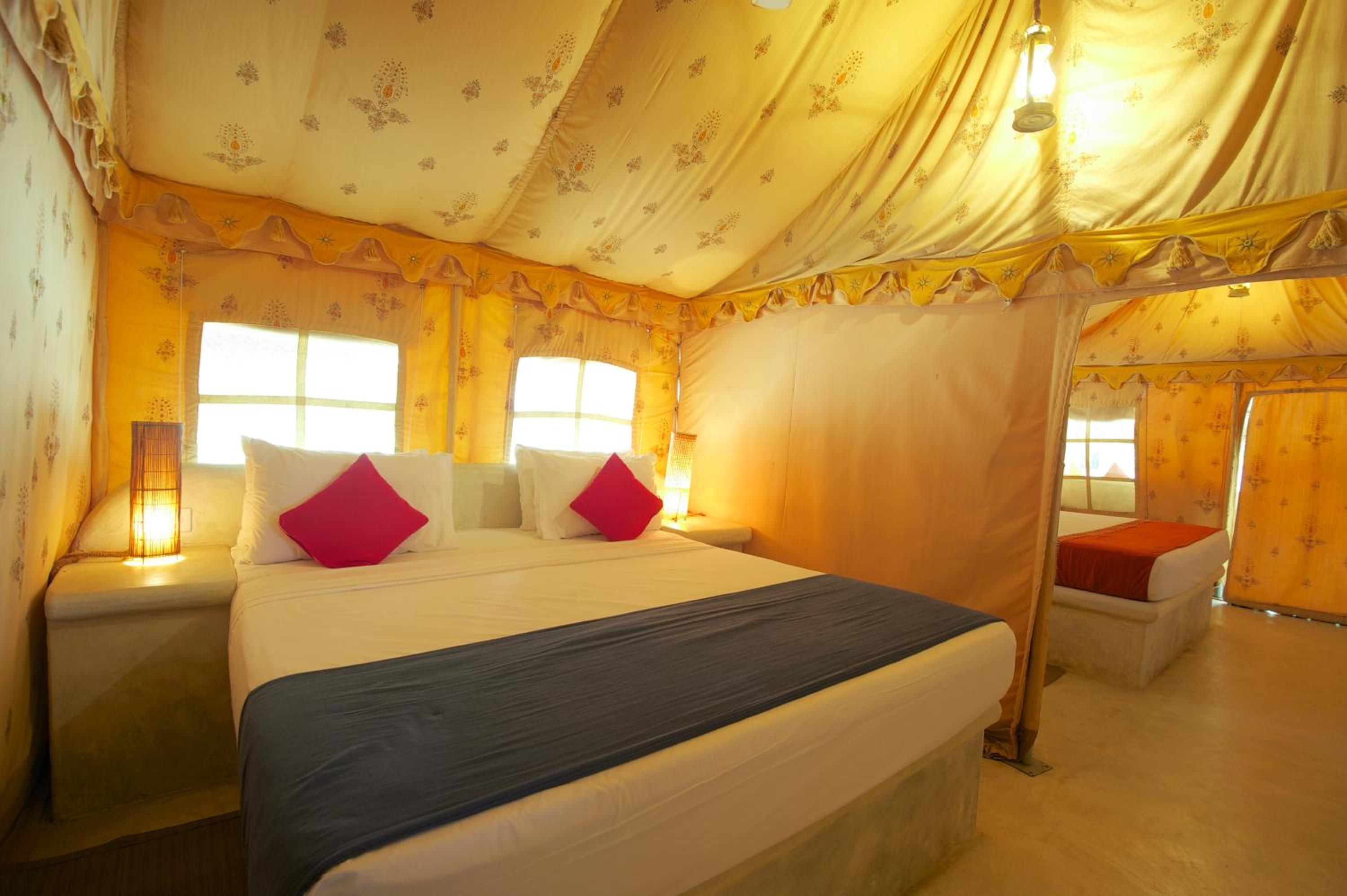 Luxury A/C Family Room Tent	 photo 2