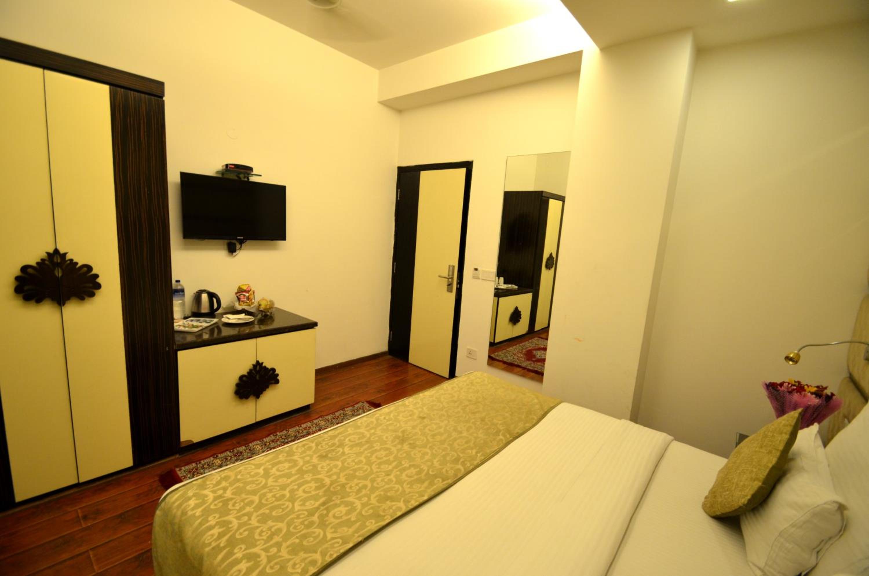 Deluxe Double or Twin Room photo 1