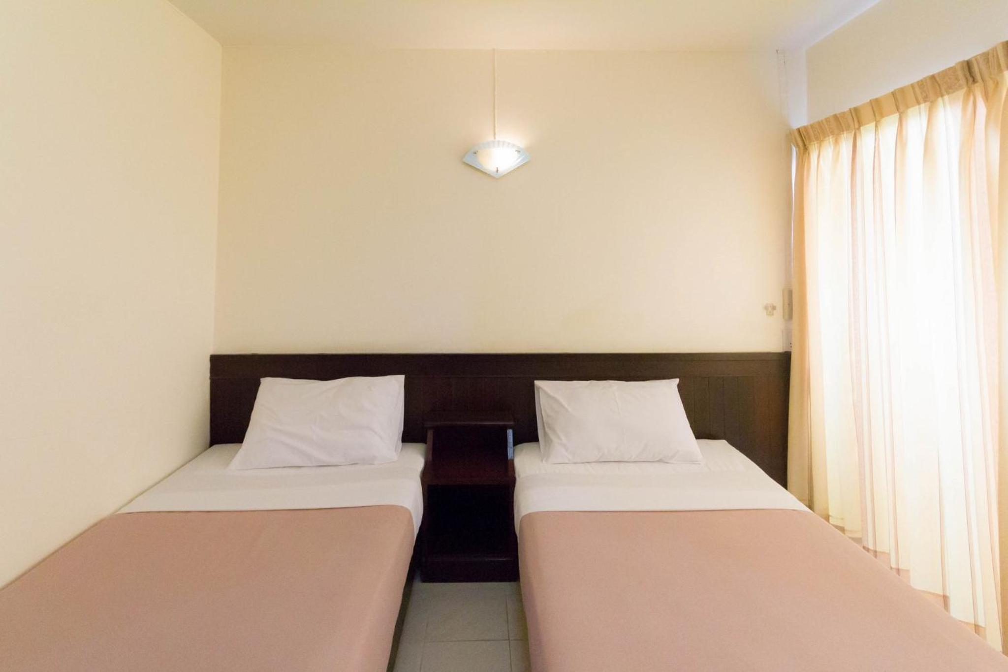 Standard Twin Room photo 2