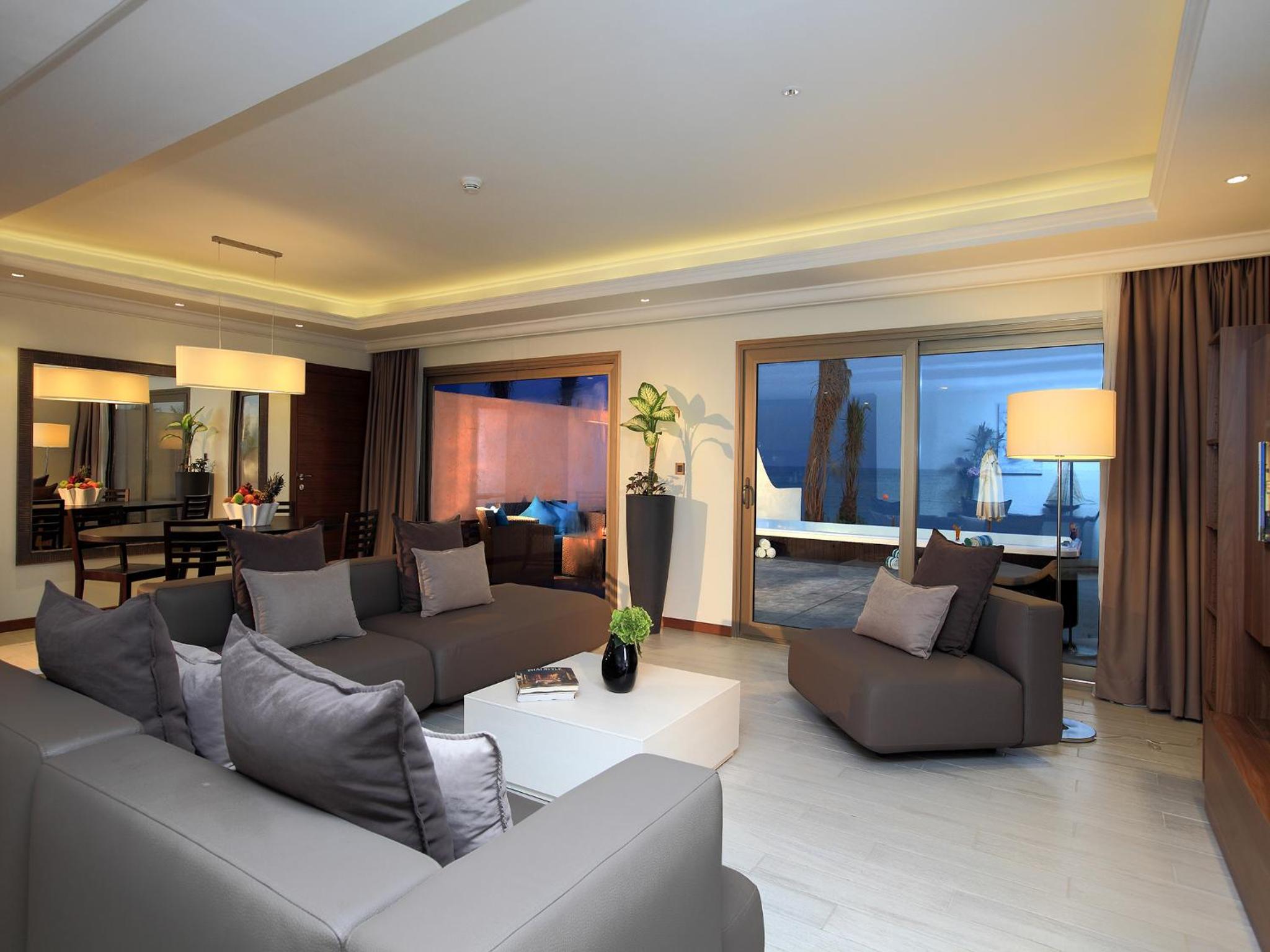 Royal Three-Bedroom Villa with Jacuzzi