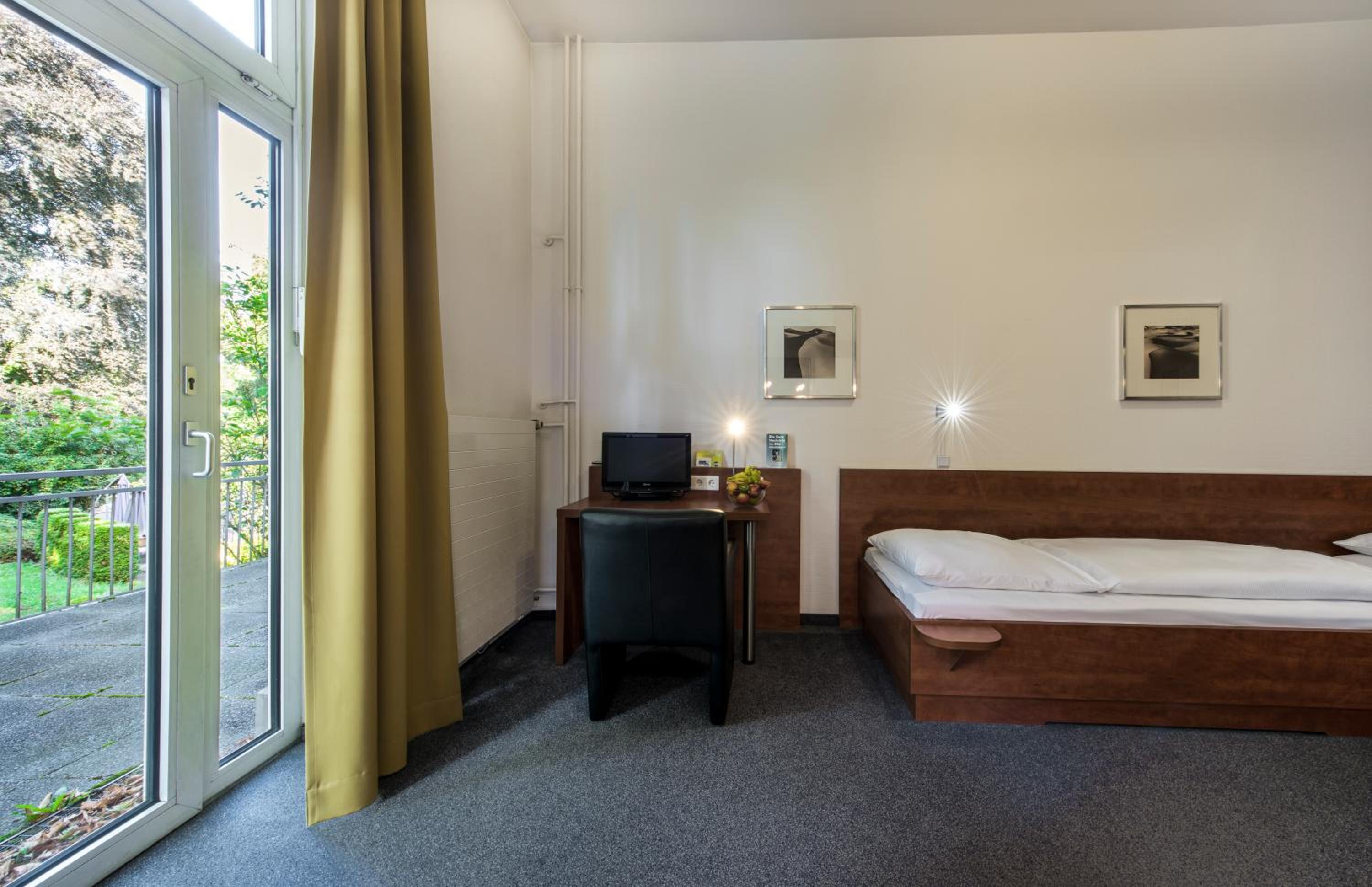 Single Room with Park View photo 3