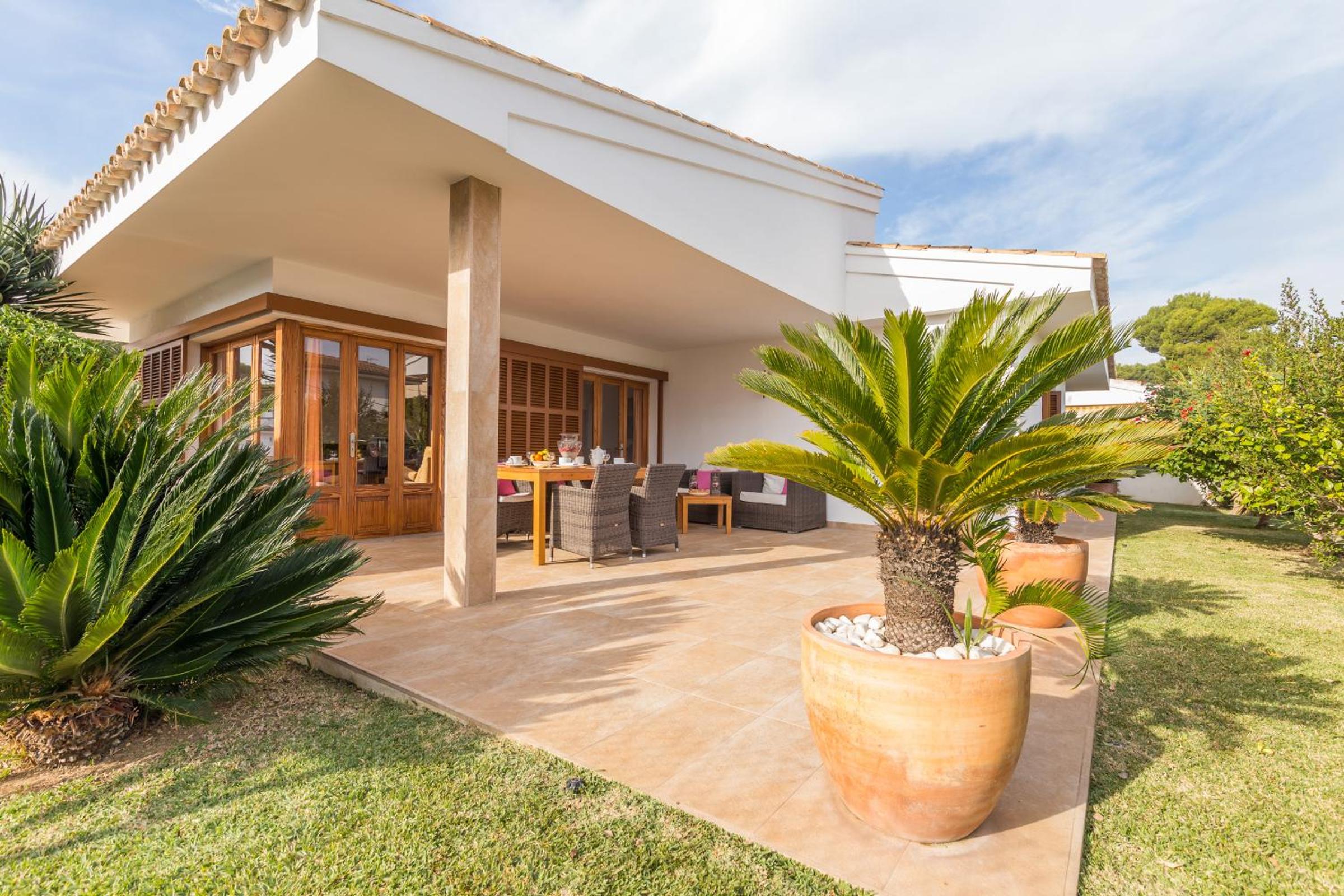 Superior Villa photo 2
