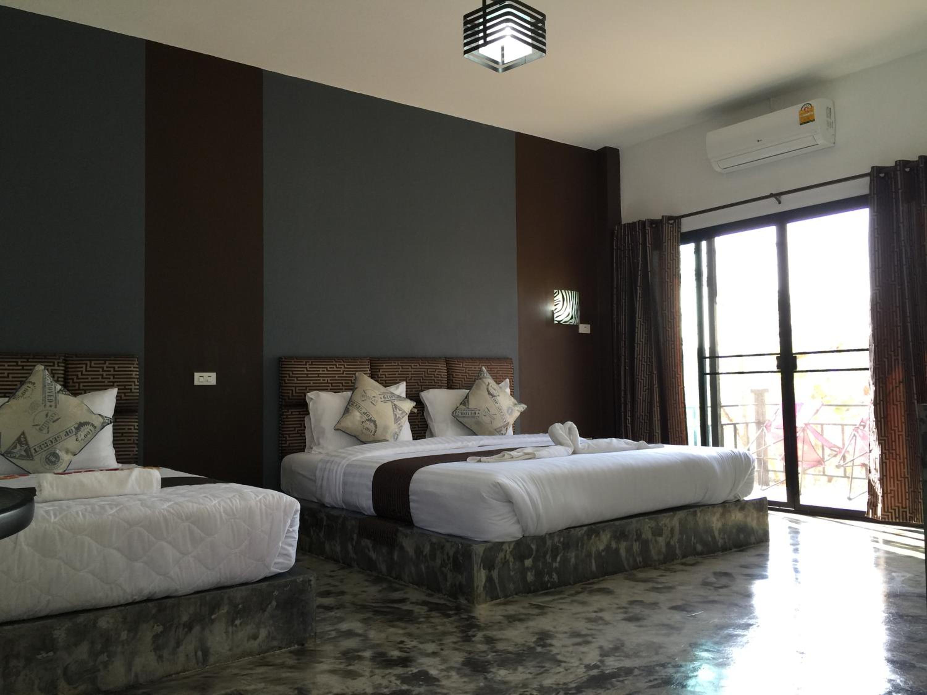 Deluxe Double or Twin Room with Balcony photo 2
