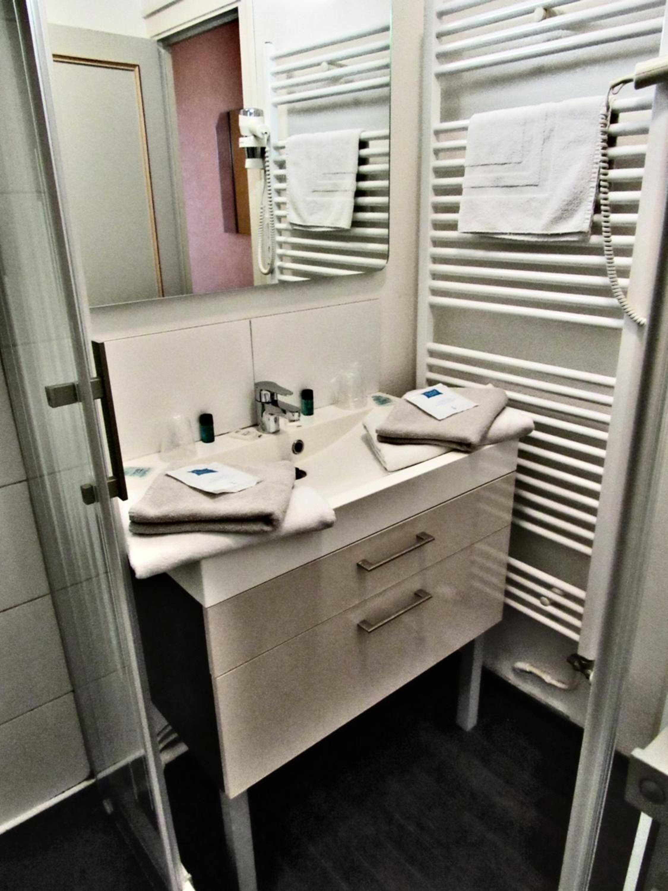 Classic Double Room - Photo 2