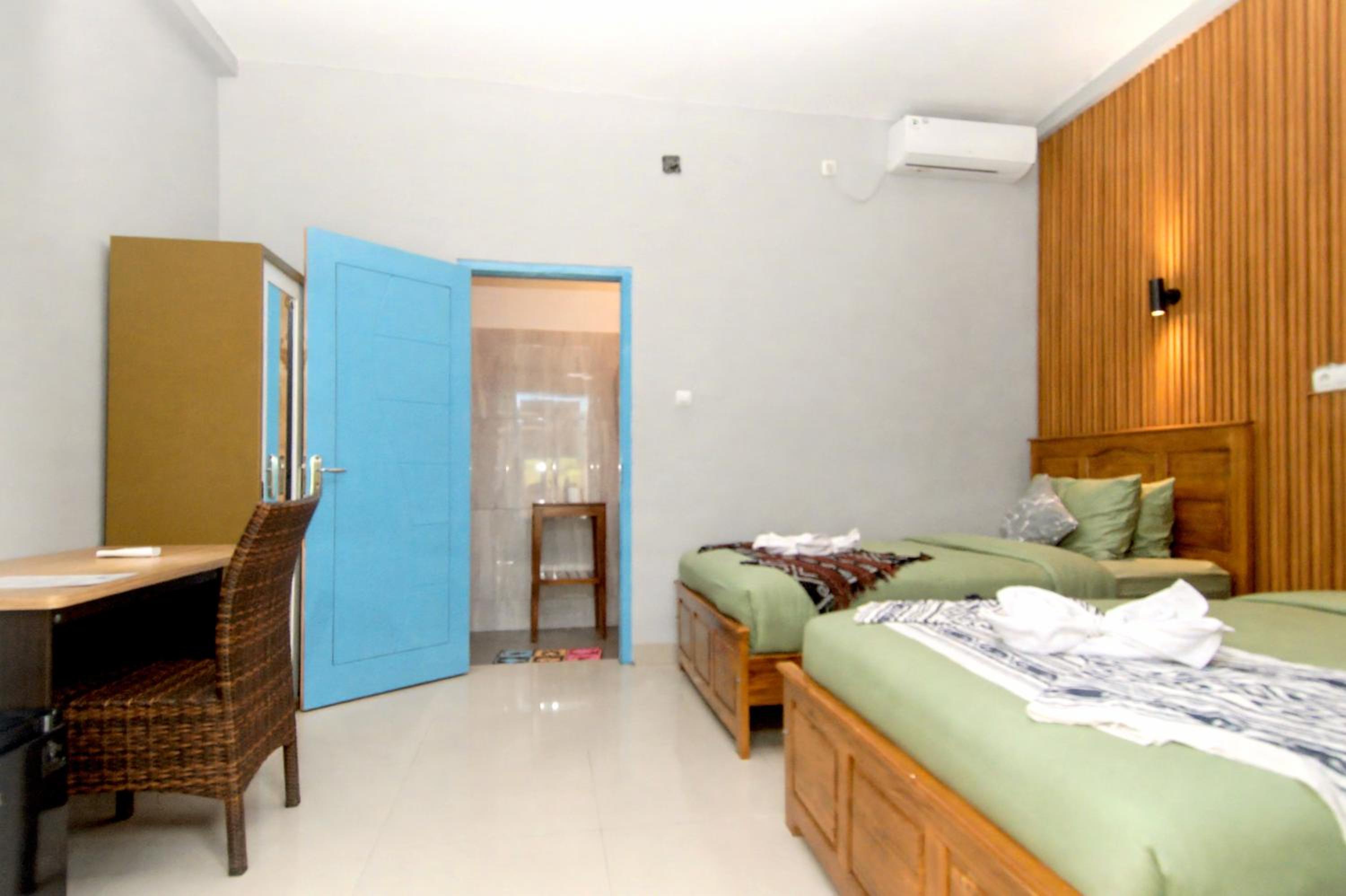 Twin Room with Balcony photo 3