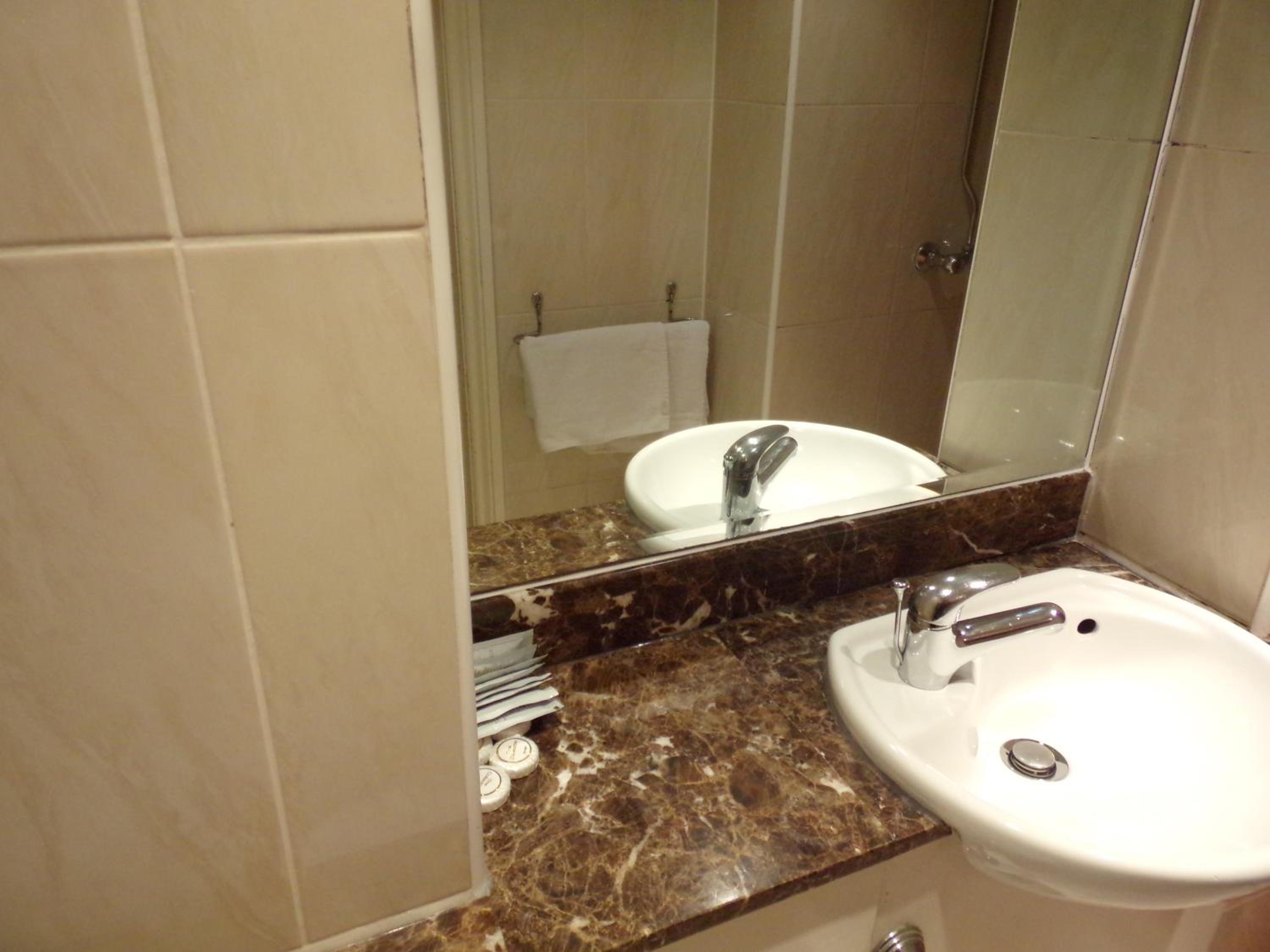 Single Room photo 2