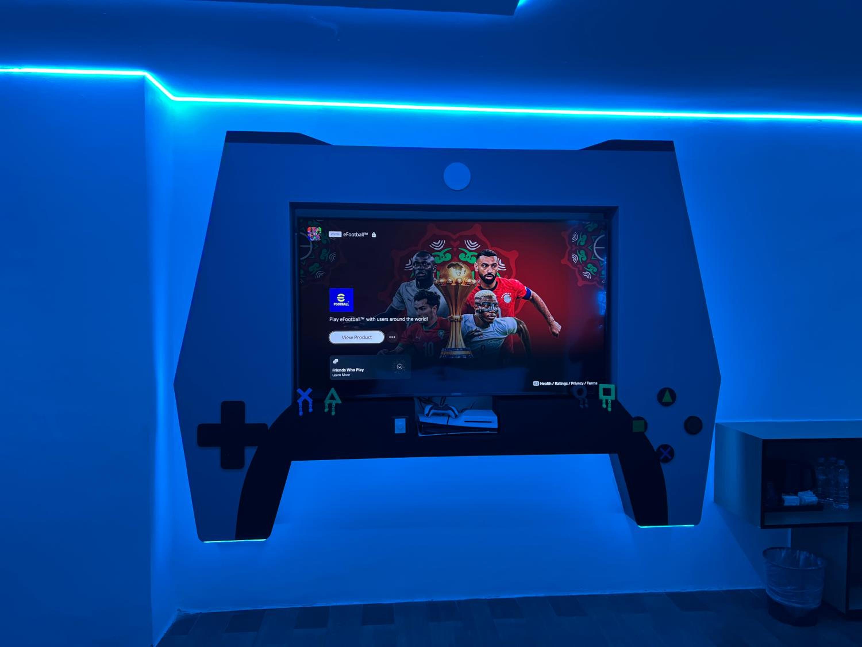 Family Game Room with PS5 photo 2