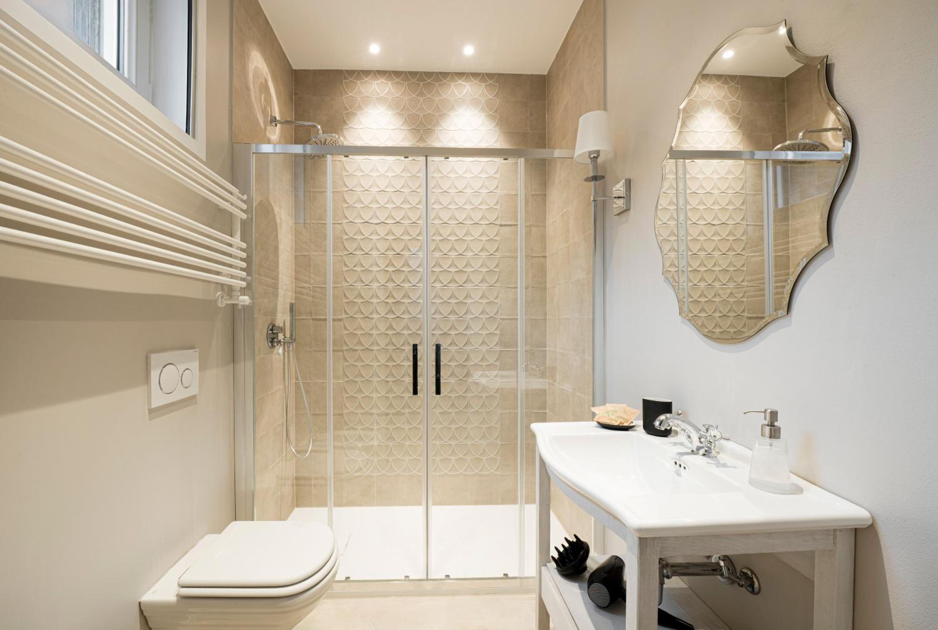Elegant Room photo 1