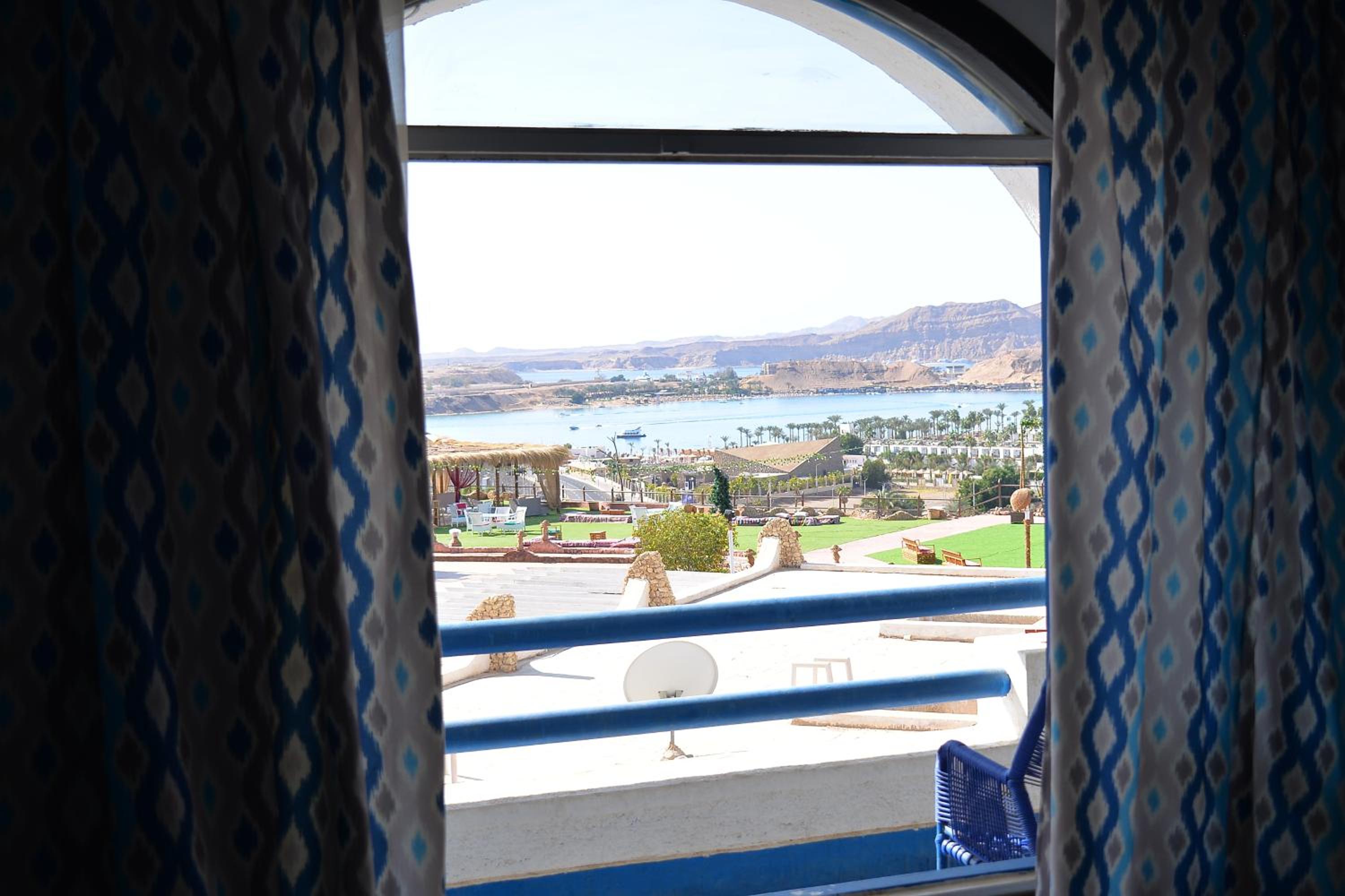 Triple Room with Sea View