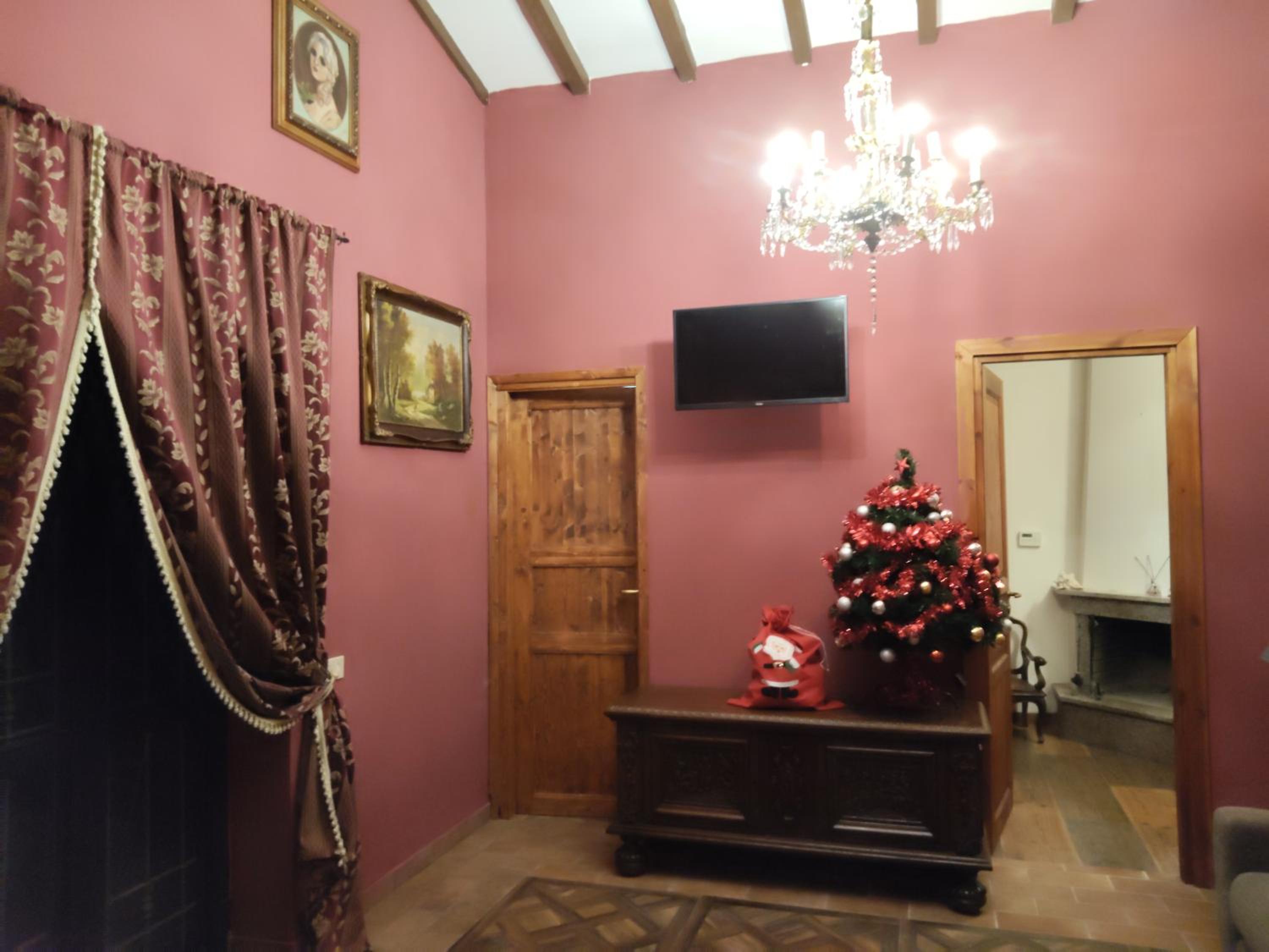 Deluxe Room (2 Adults + 1 Child) photo 1