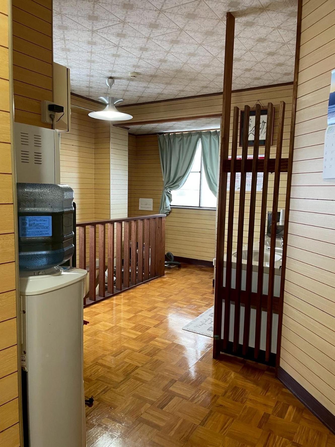 Basic Triple Room with Shared Bathroom