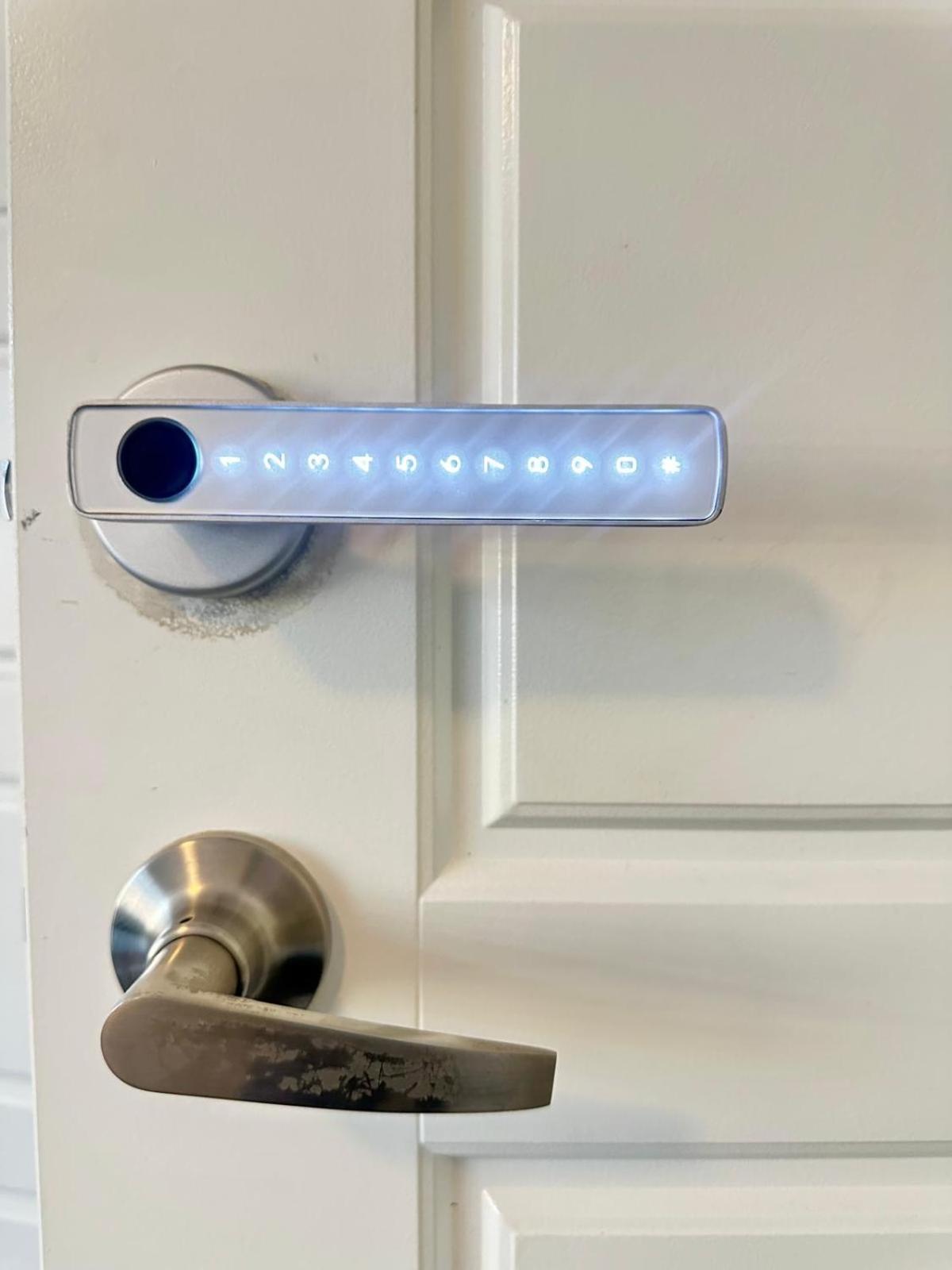 Double Room with Shared Bathroom photo 2