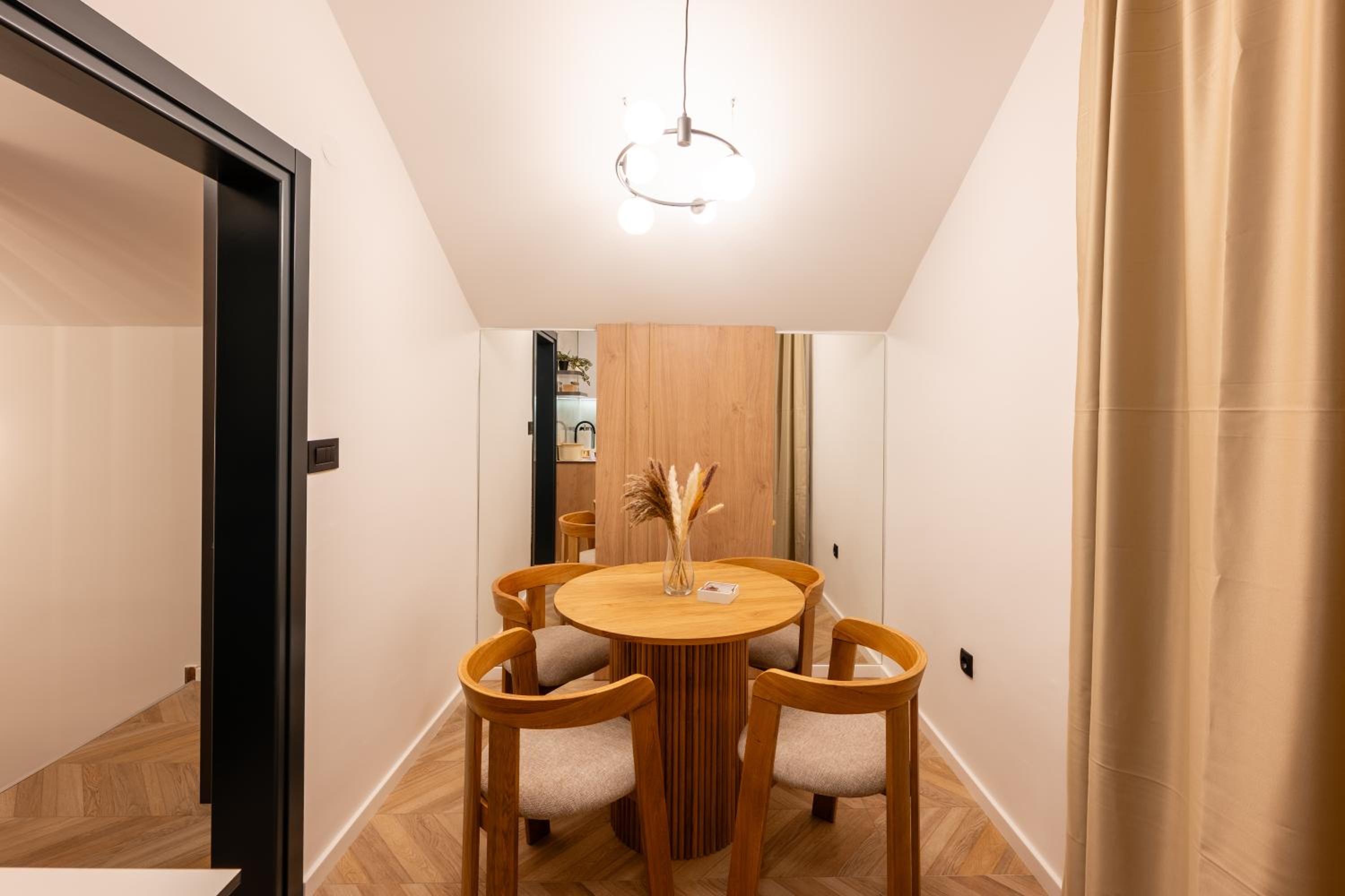 Apartment with Balcony photo 1