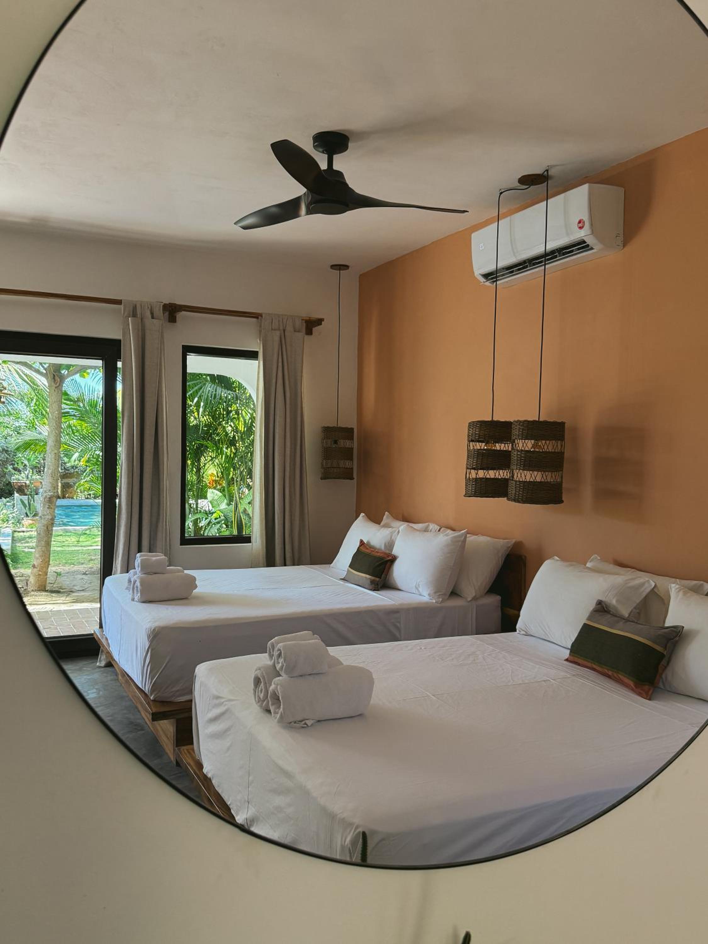 Deluxe Queen Room with Two Queen Beds photo 2