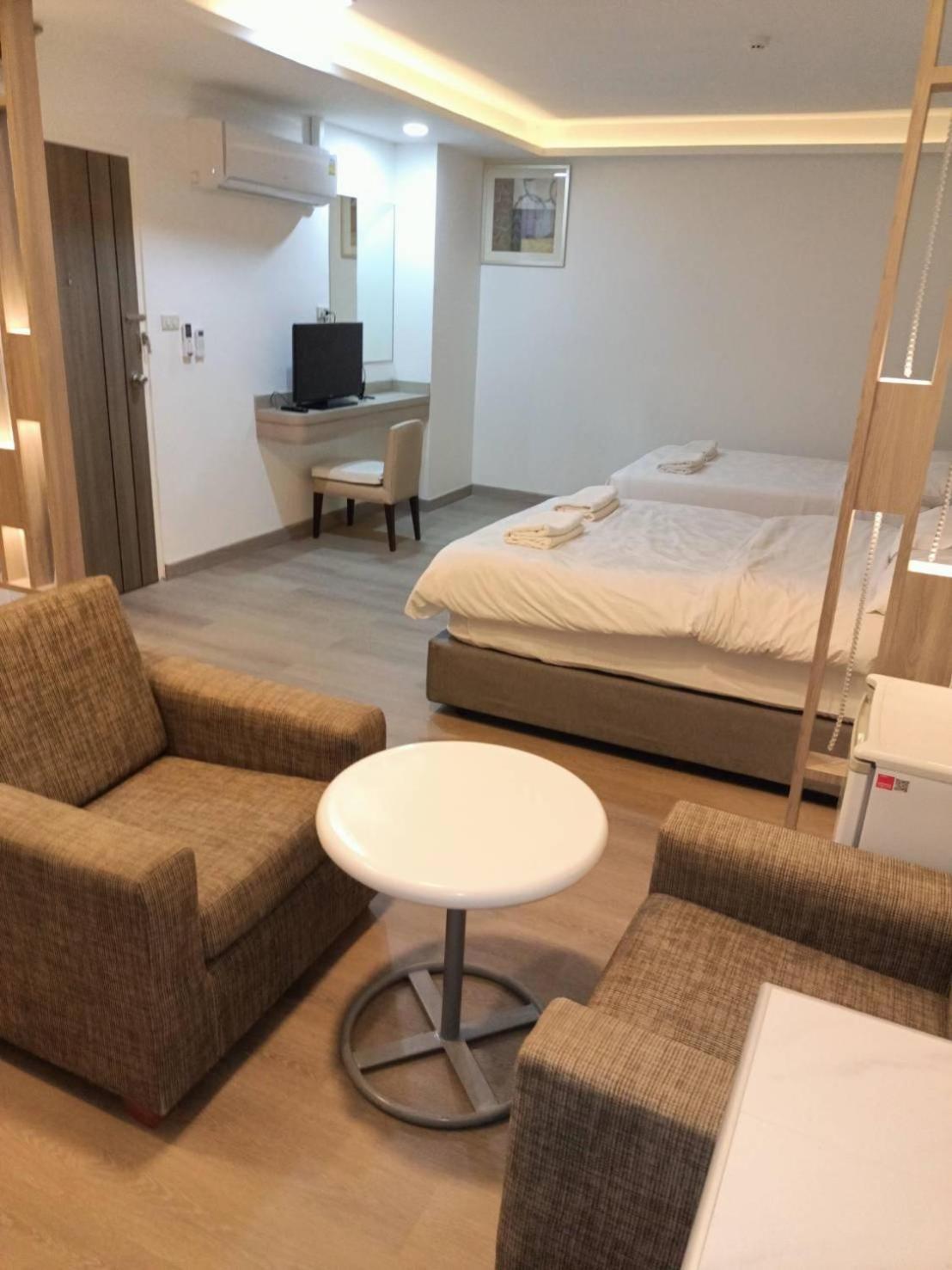 Junior Suite with Balcony photo 1