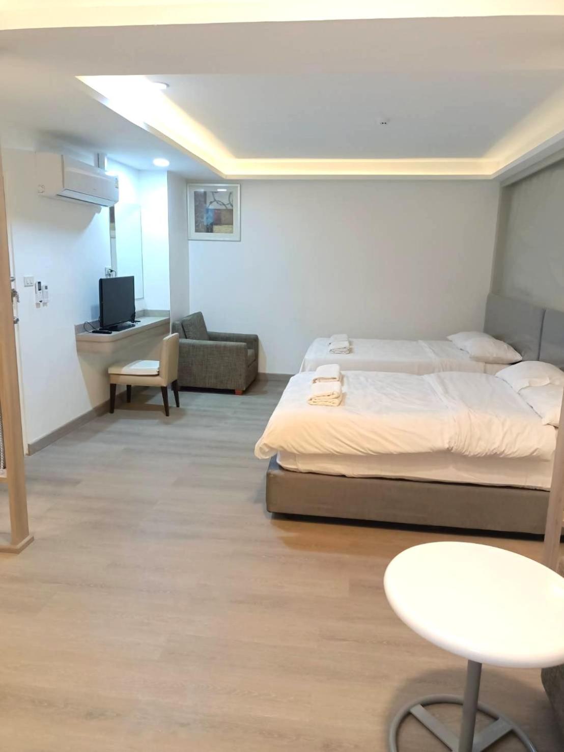 Junior Suite with Balcony photo 2