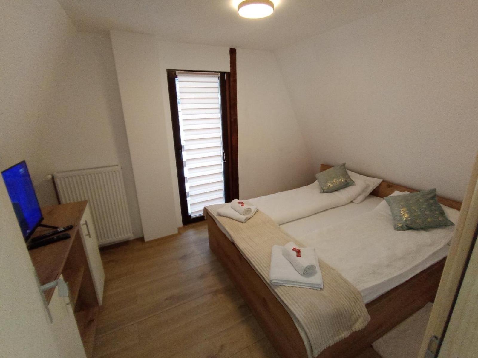 Two-Bedroom Apartment with Balcony and Terrace photo 2
