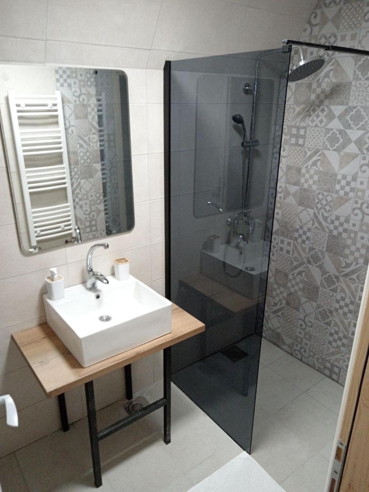 Two-Bedroom Apartment with Balcony and Terrace photo 3