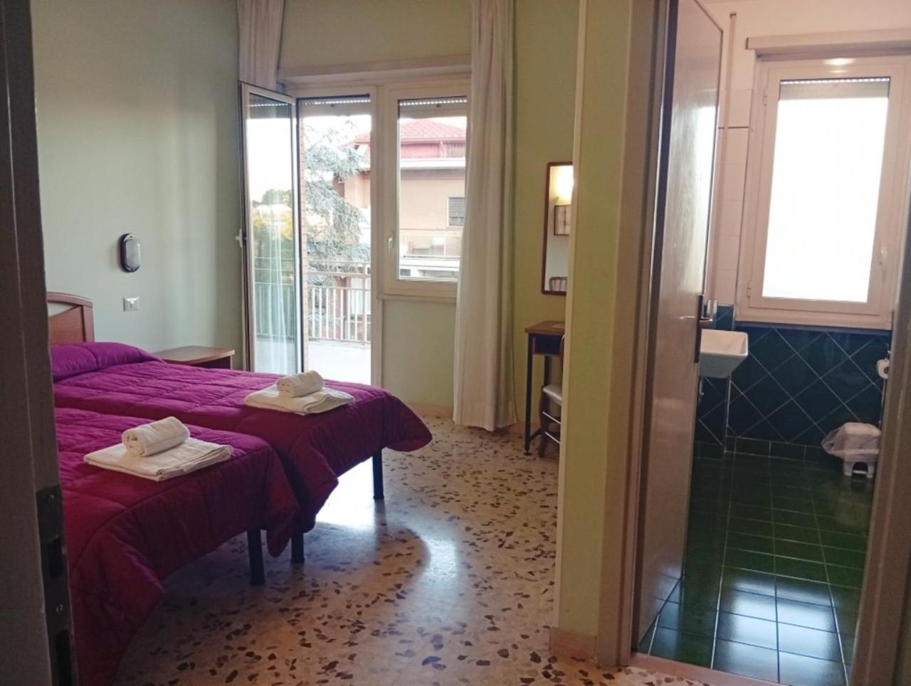 Double or Twin Room with Balcony photo 1