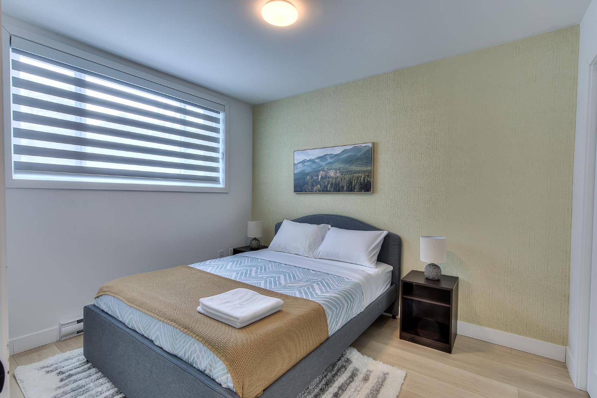 Apartment with Shower