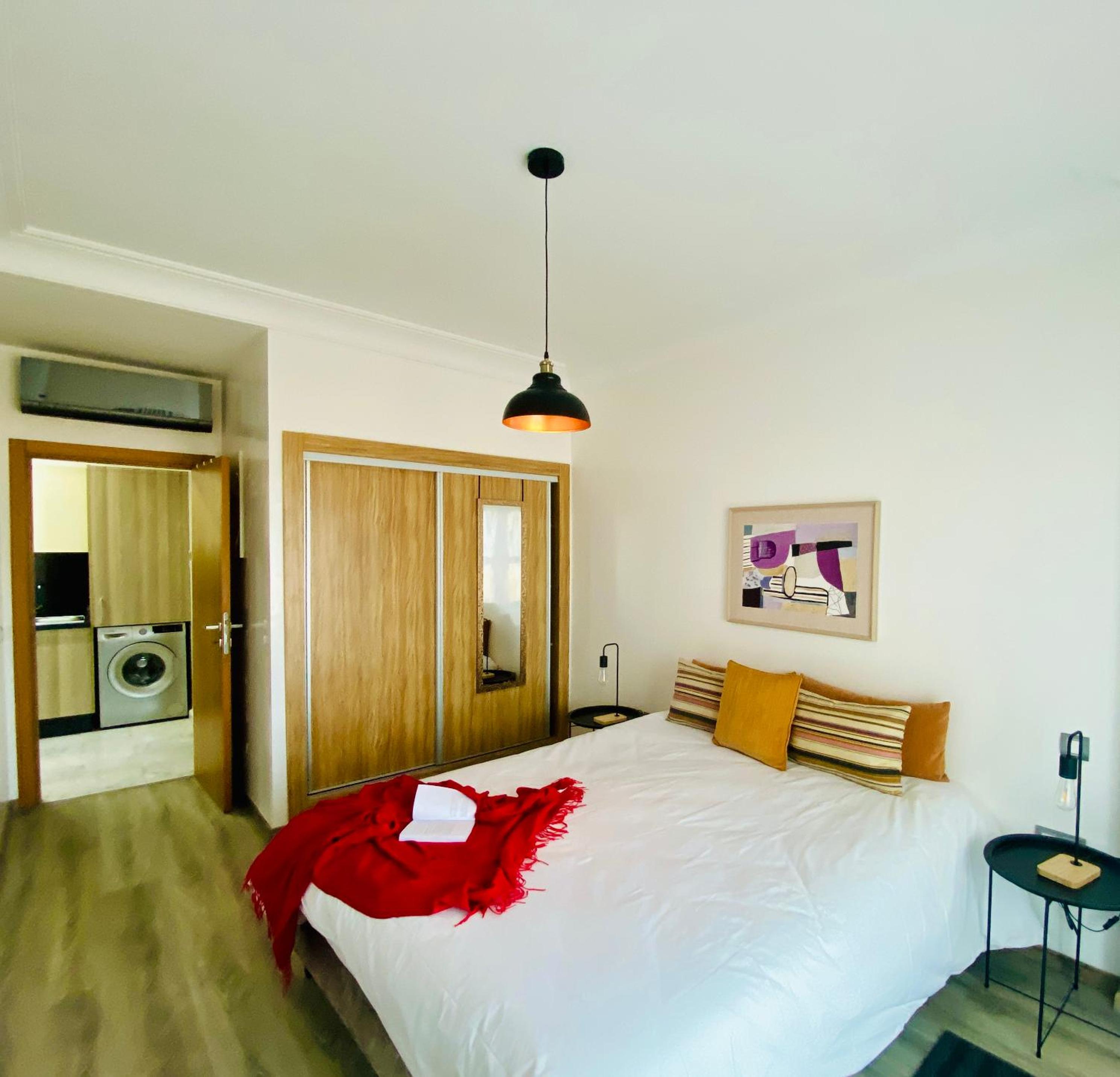 One-Bedroom Apartment with Sea View
