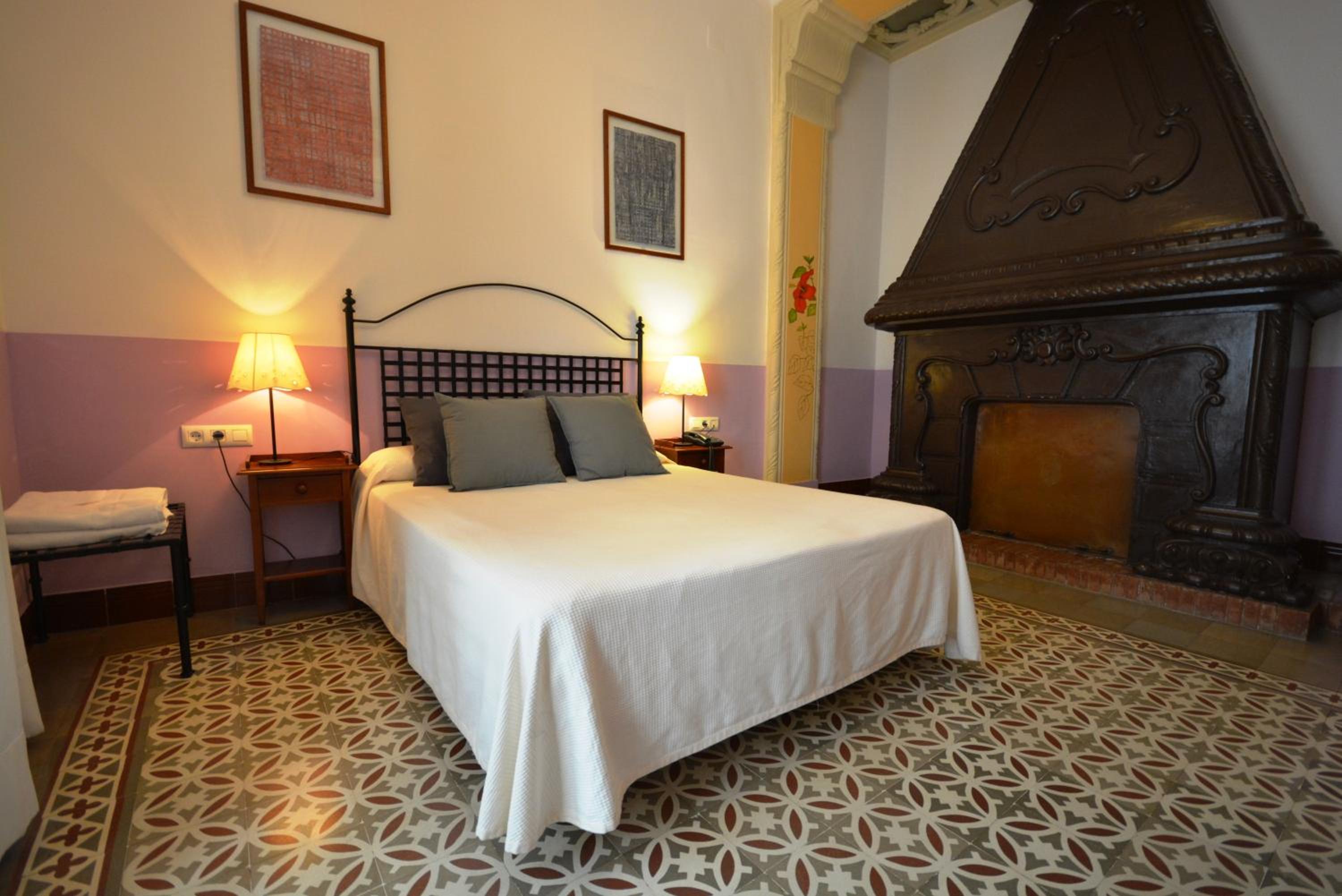 Superior Double or Twin Room - Photo 8