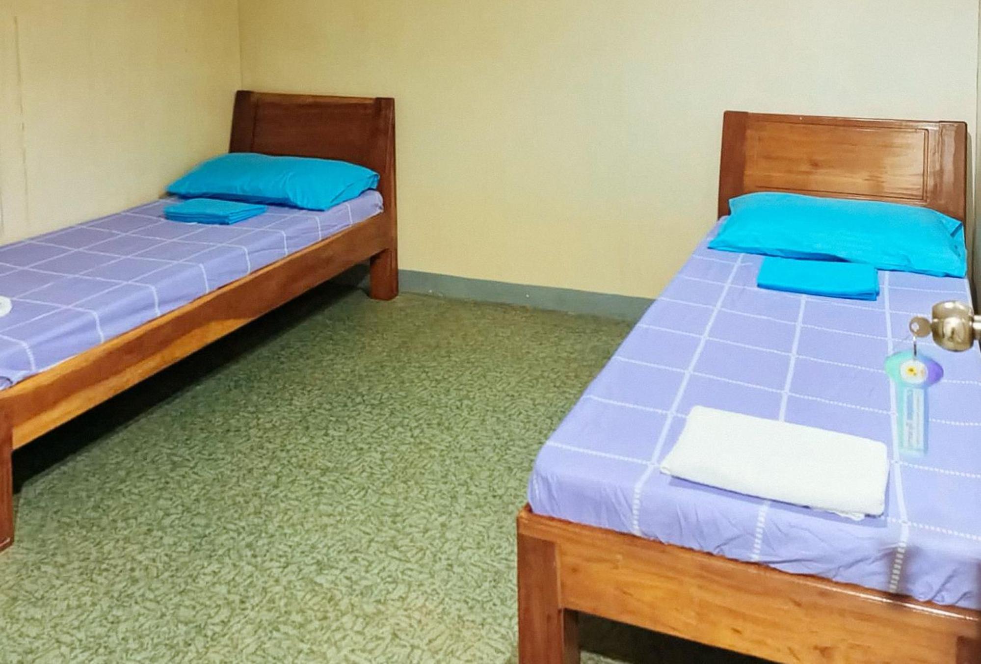 Budget Twin Room photo 2