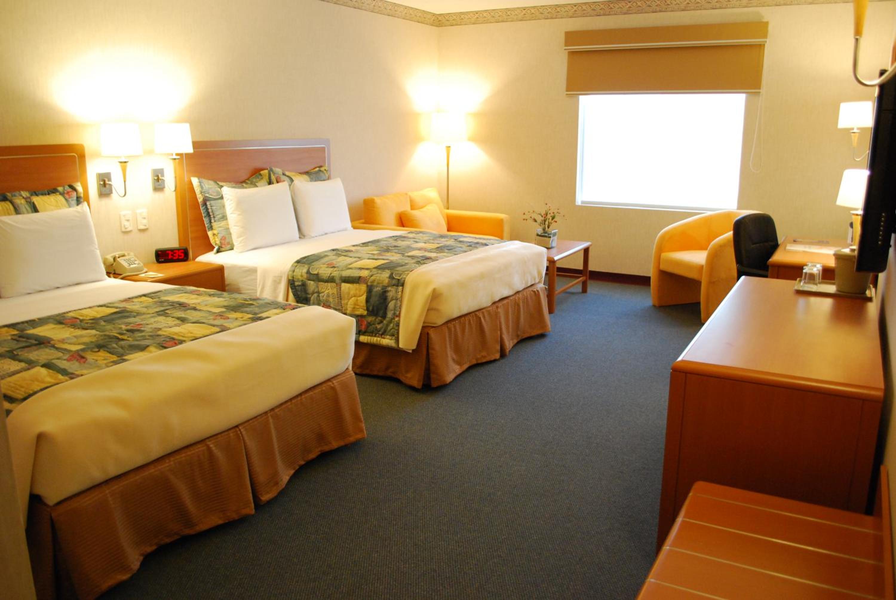 Double Room with Two Double Beds photo 3